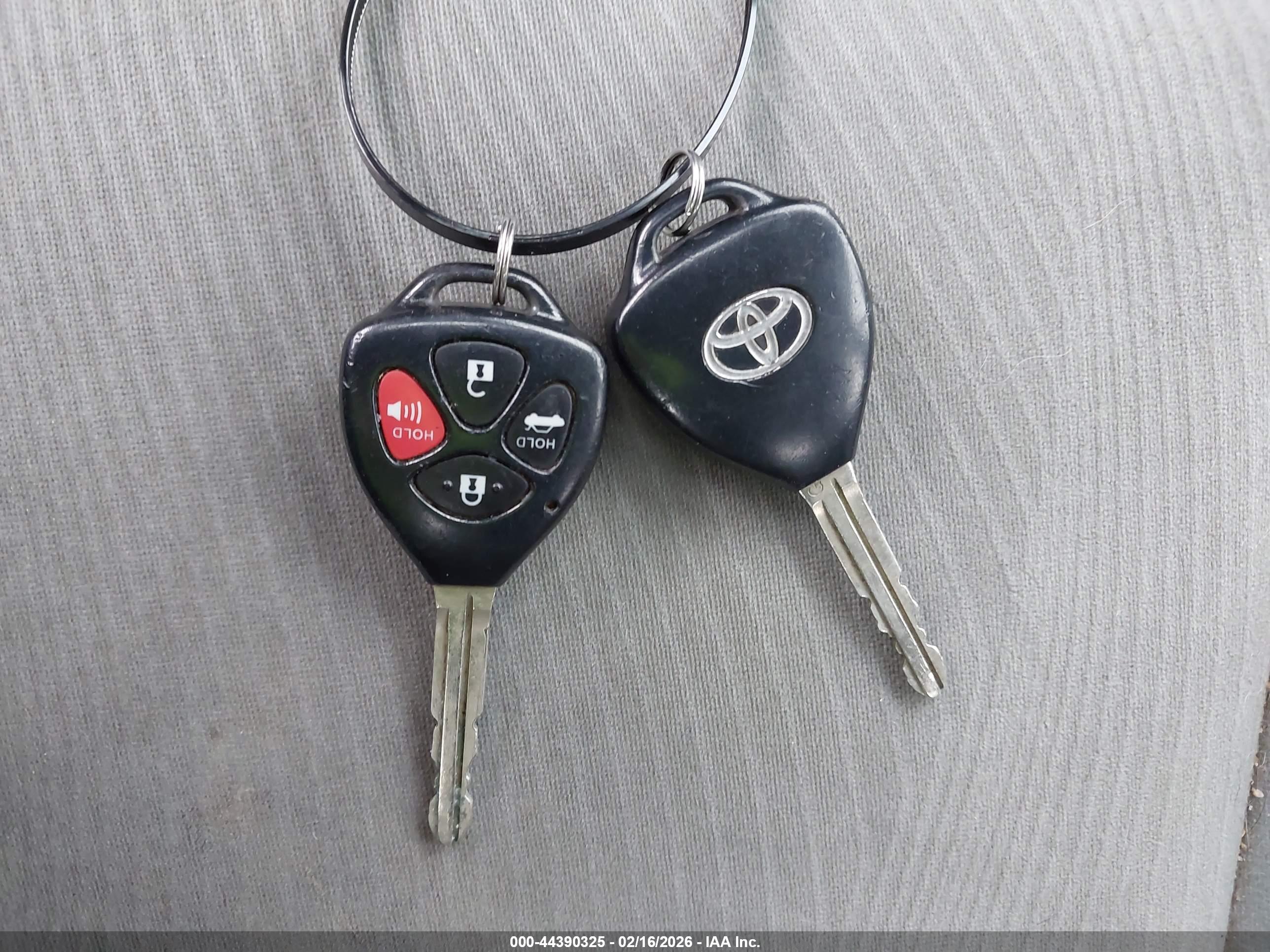 TOYOTA COROLLA image 11