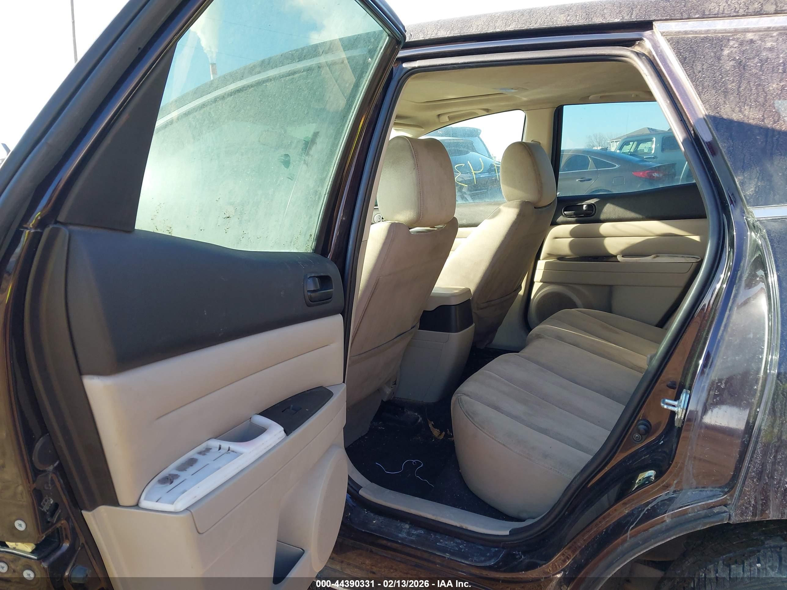 MAZDA CX-7 image 8