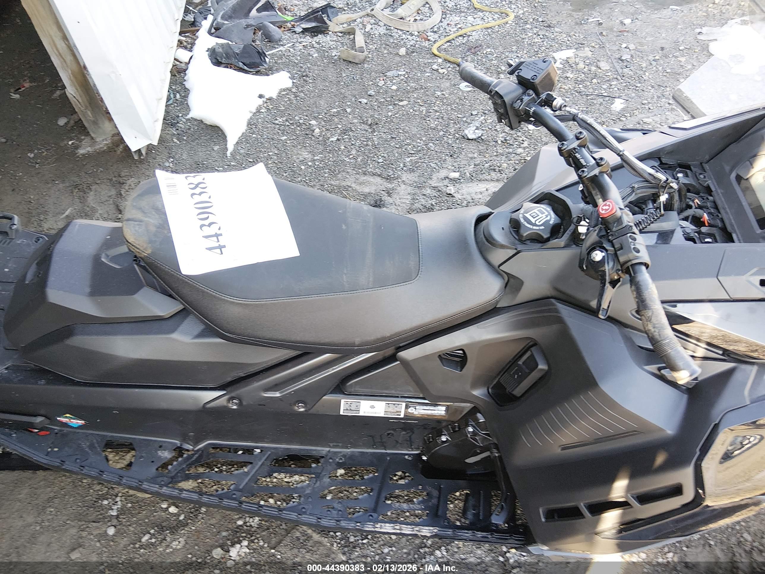 SKI-DOO RENEGADE image 5