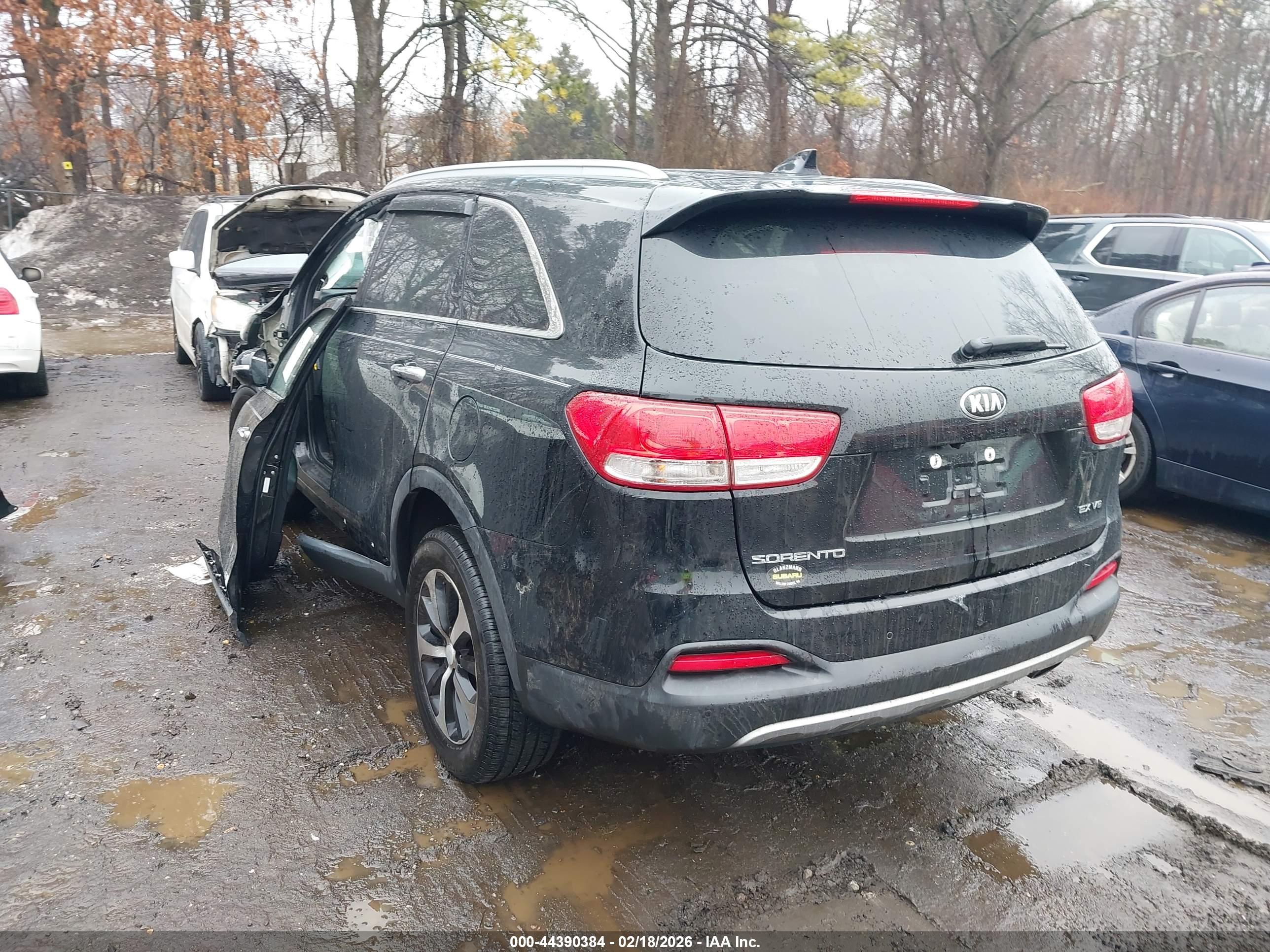 KIA SORENTO image 3