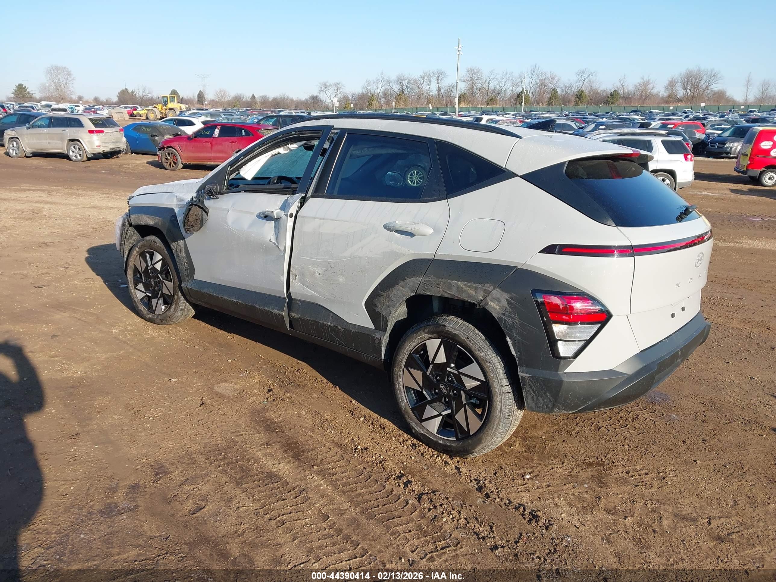 HYUNDAI KONA image 3