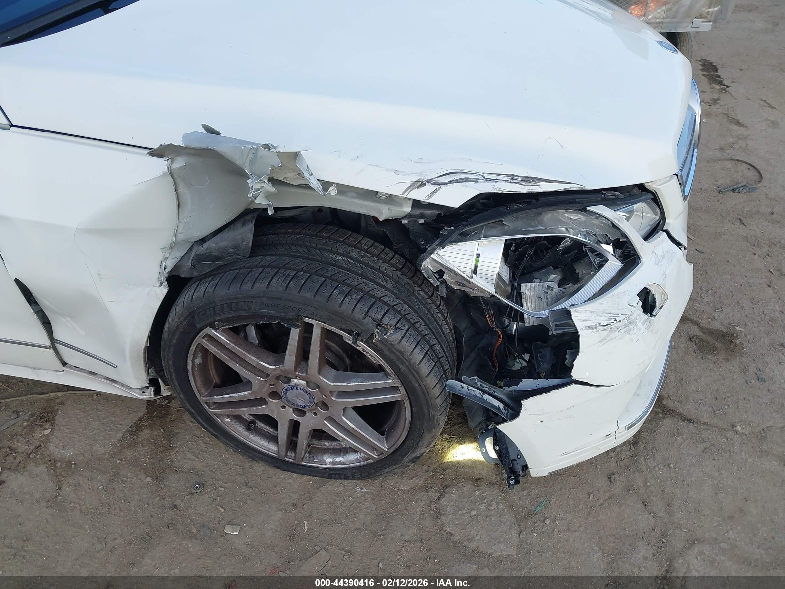 MERCEDES-BENZ E image 6