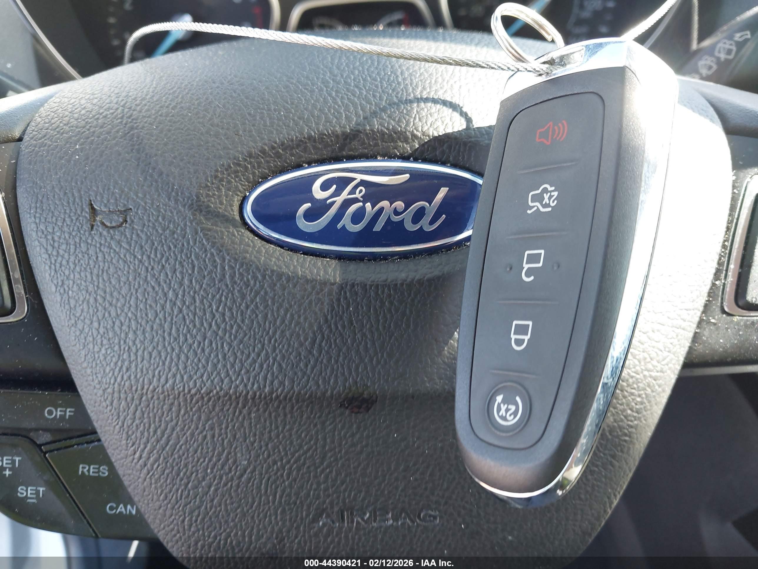 FORD ESCAPE image 11