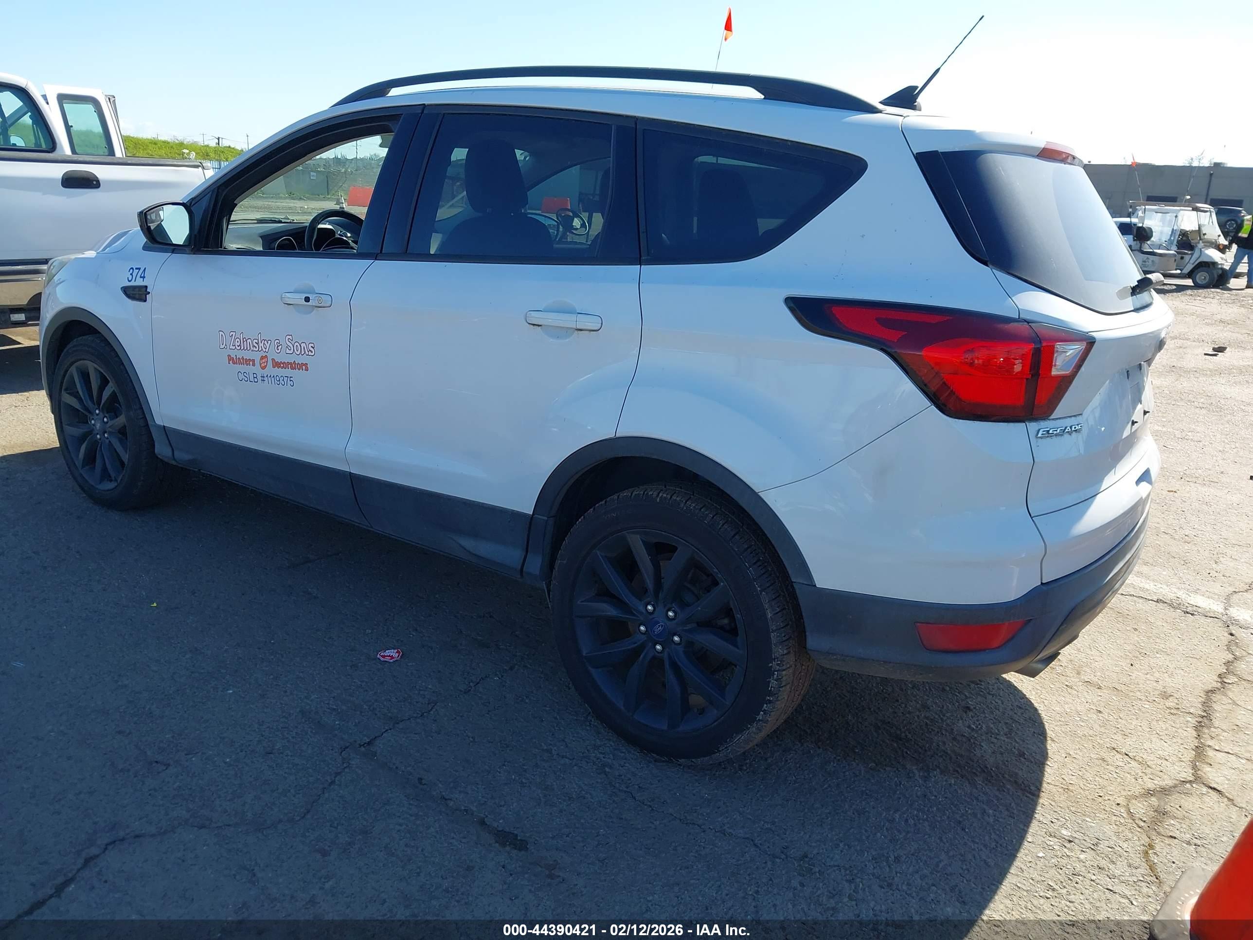 FORD ESCAPE image 3