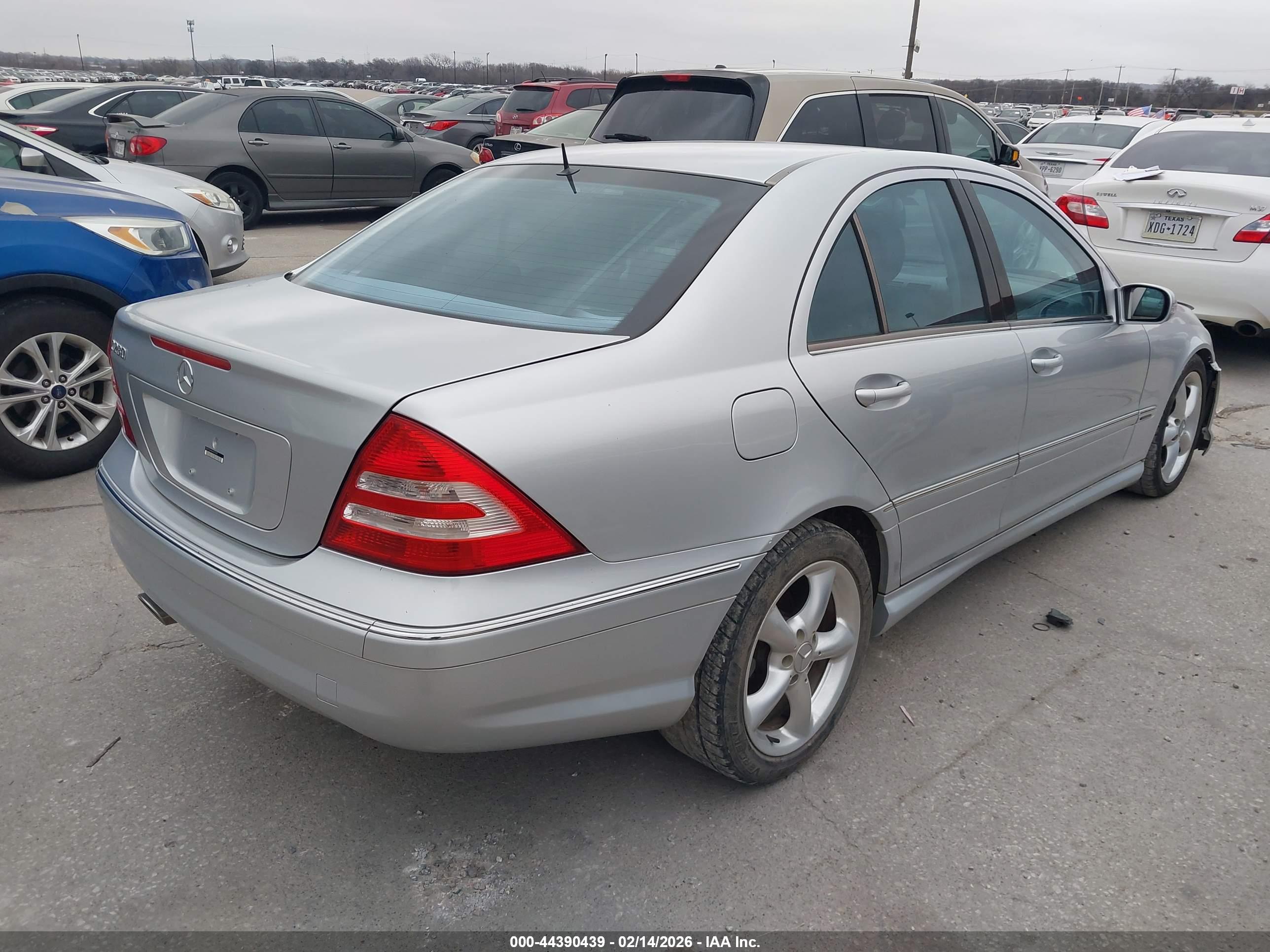 MERCEDES-BENZ C image 4