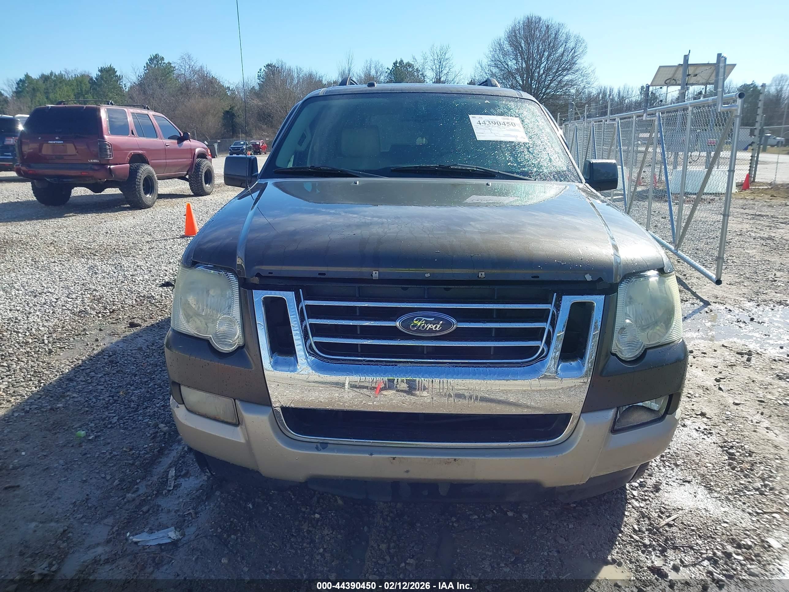 FORD EXPLORER image 6