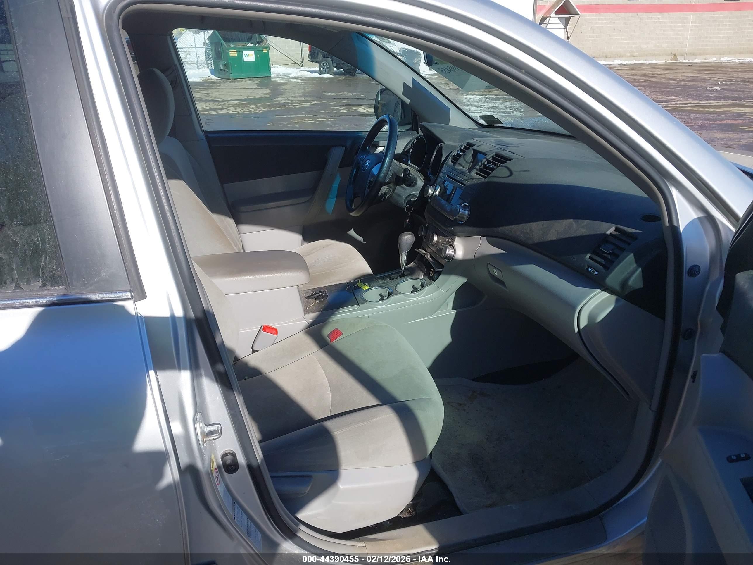 TOYOTA HIGHLANDER image 5