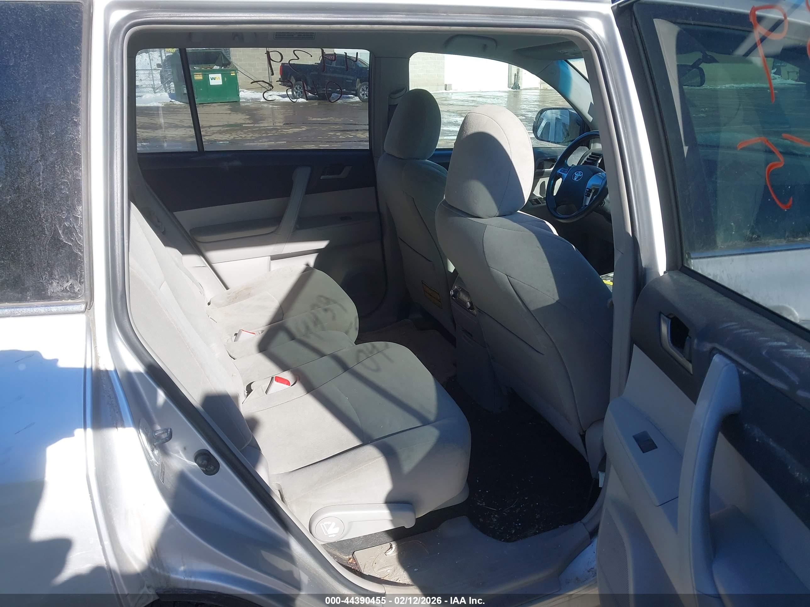 TOYOTA HIGHLANDER image 8