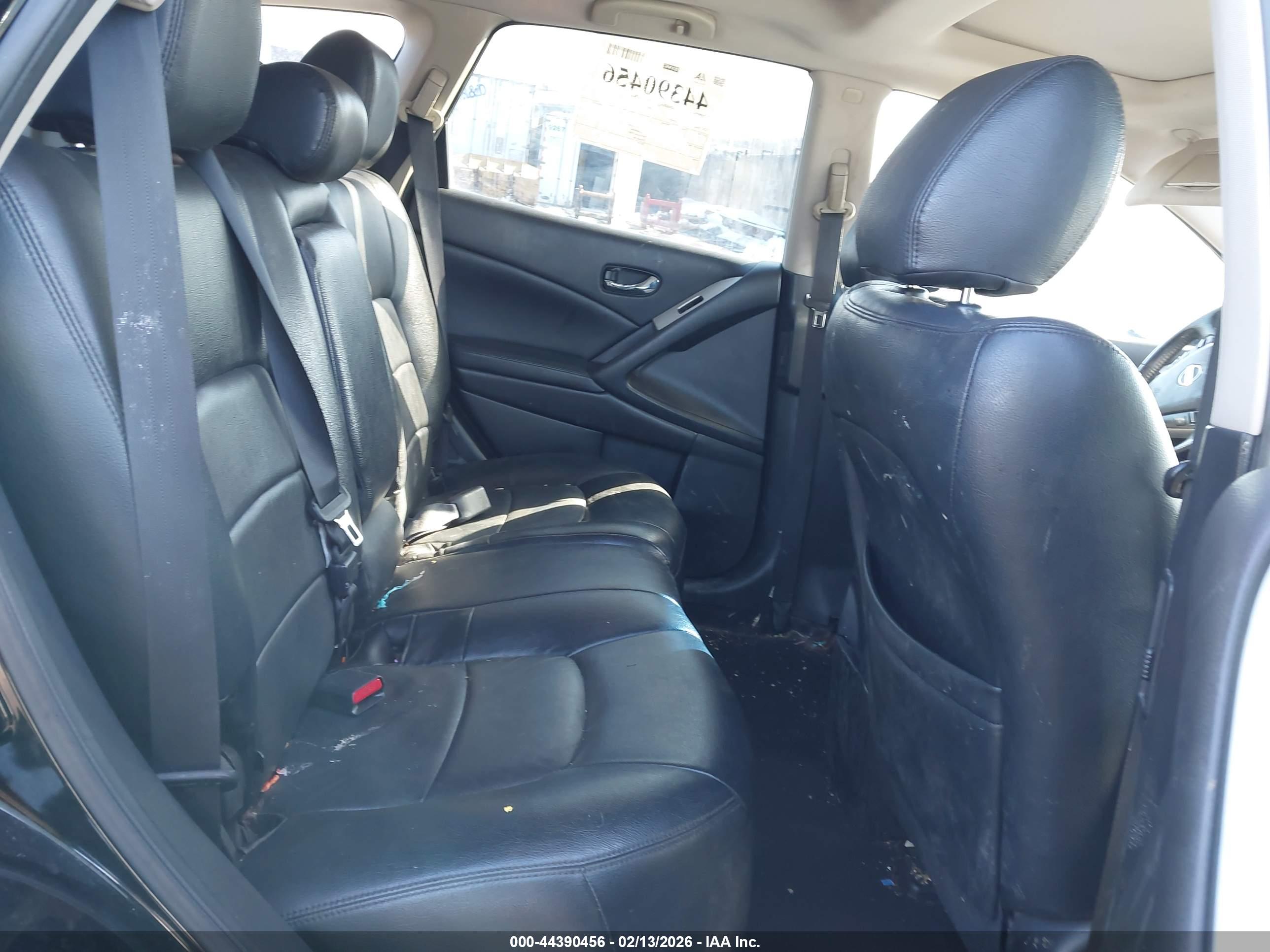 NISSAN MURANO image 8