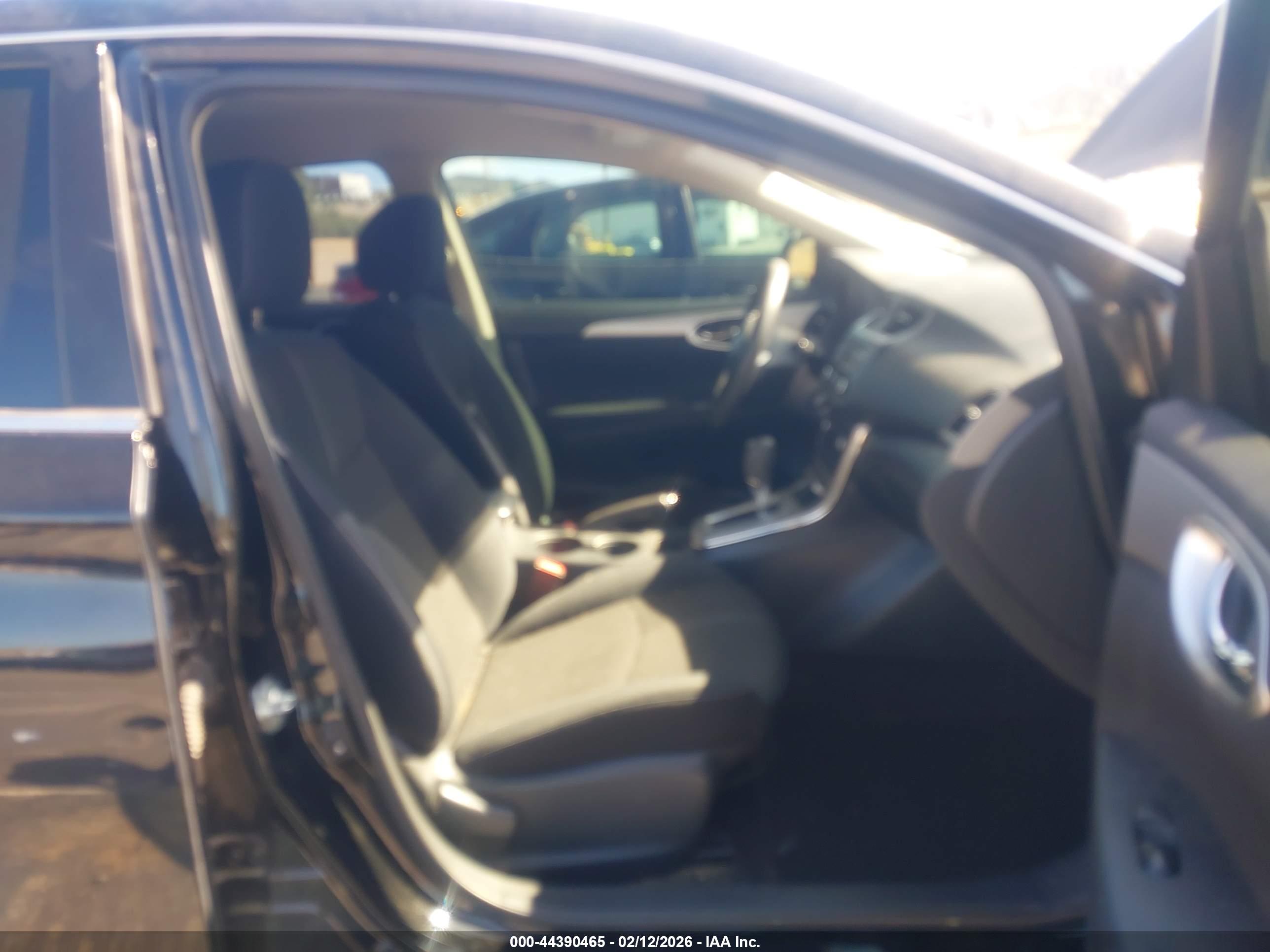 NISSAN SENTRA image 5