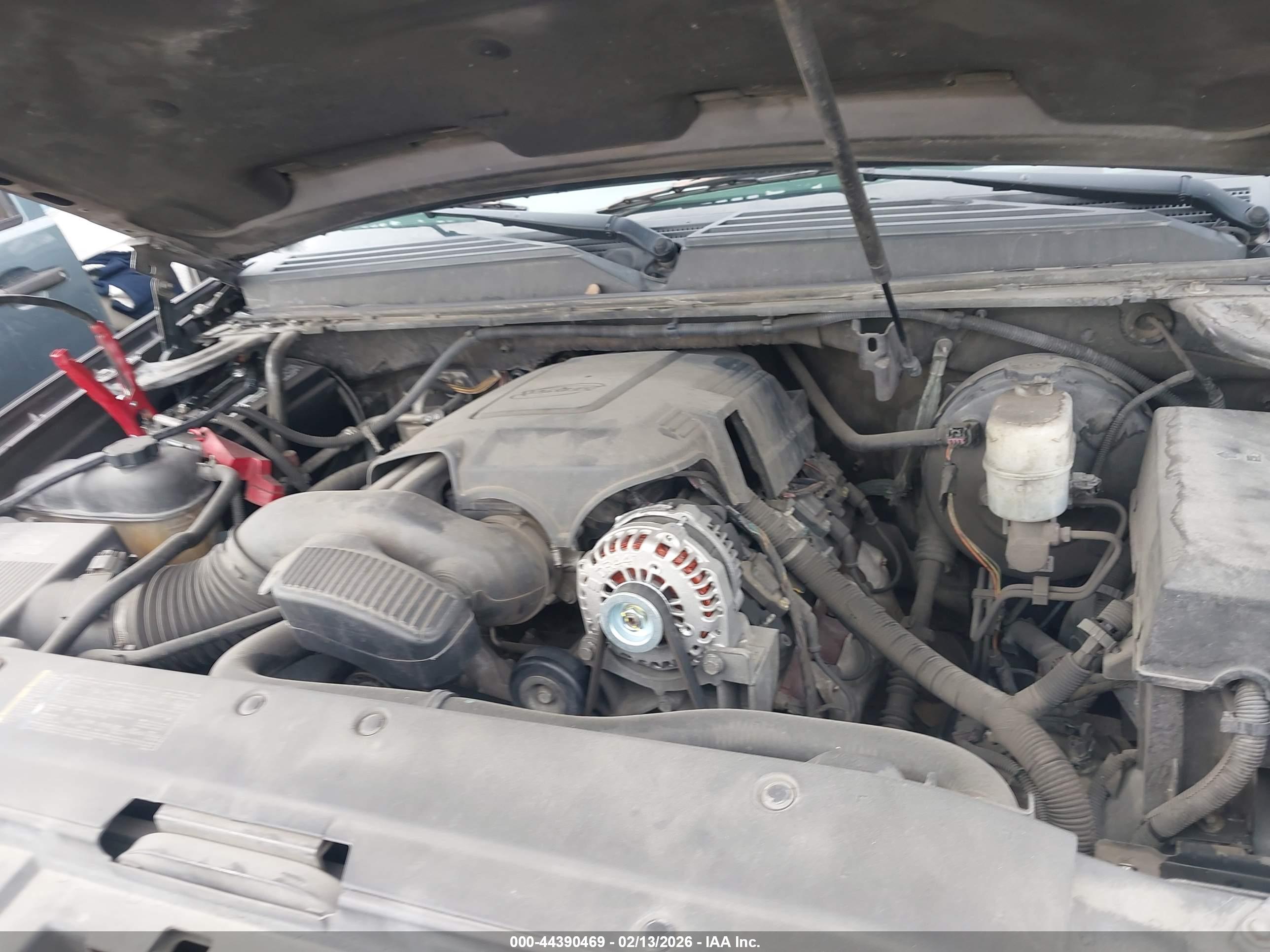 CHEVROLET TAHOE image 10