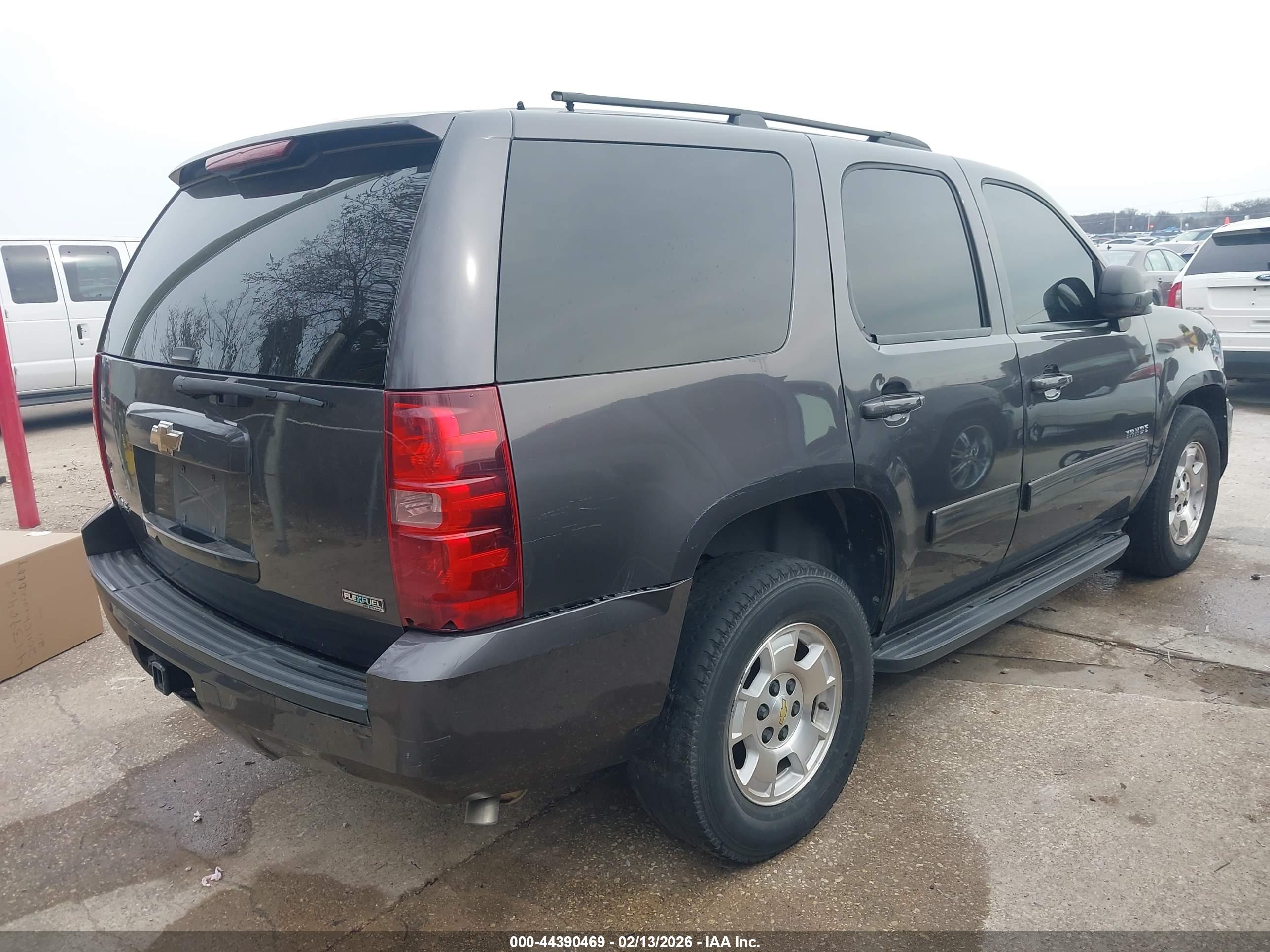 CHEVROLET TAHOE image 4