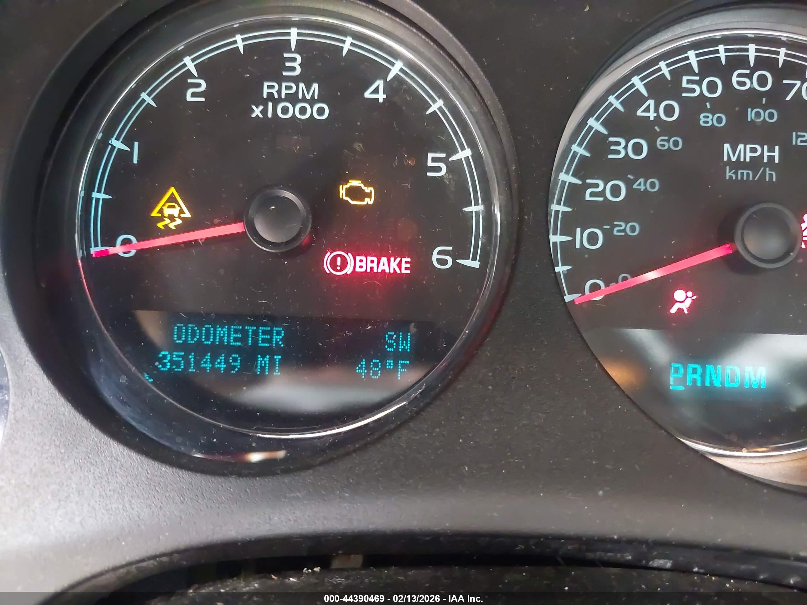 CHEVROLET TAHOE image 7