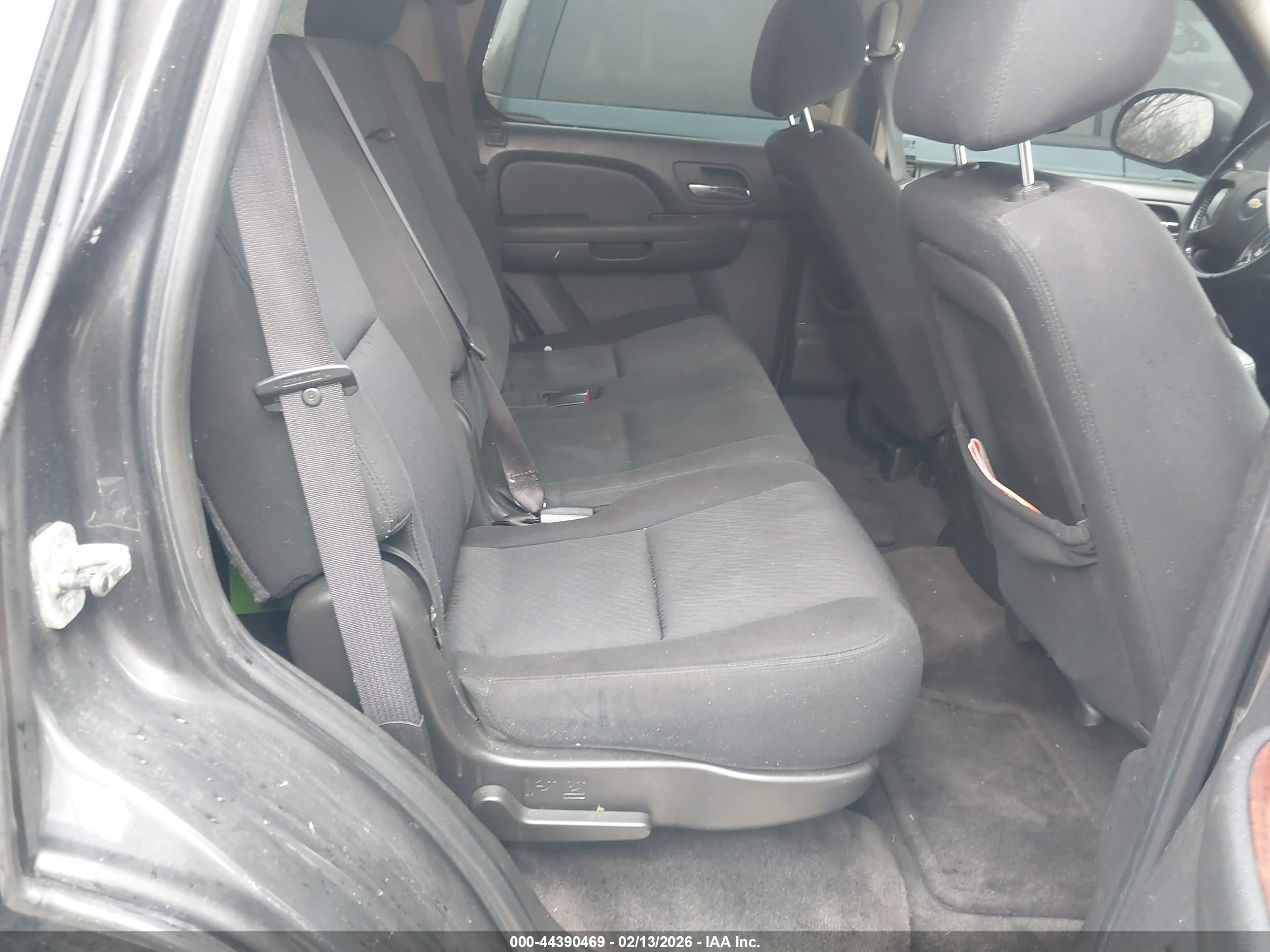 CHEVROLET TAHOE image 8