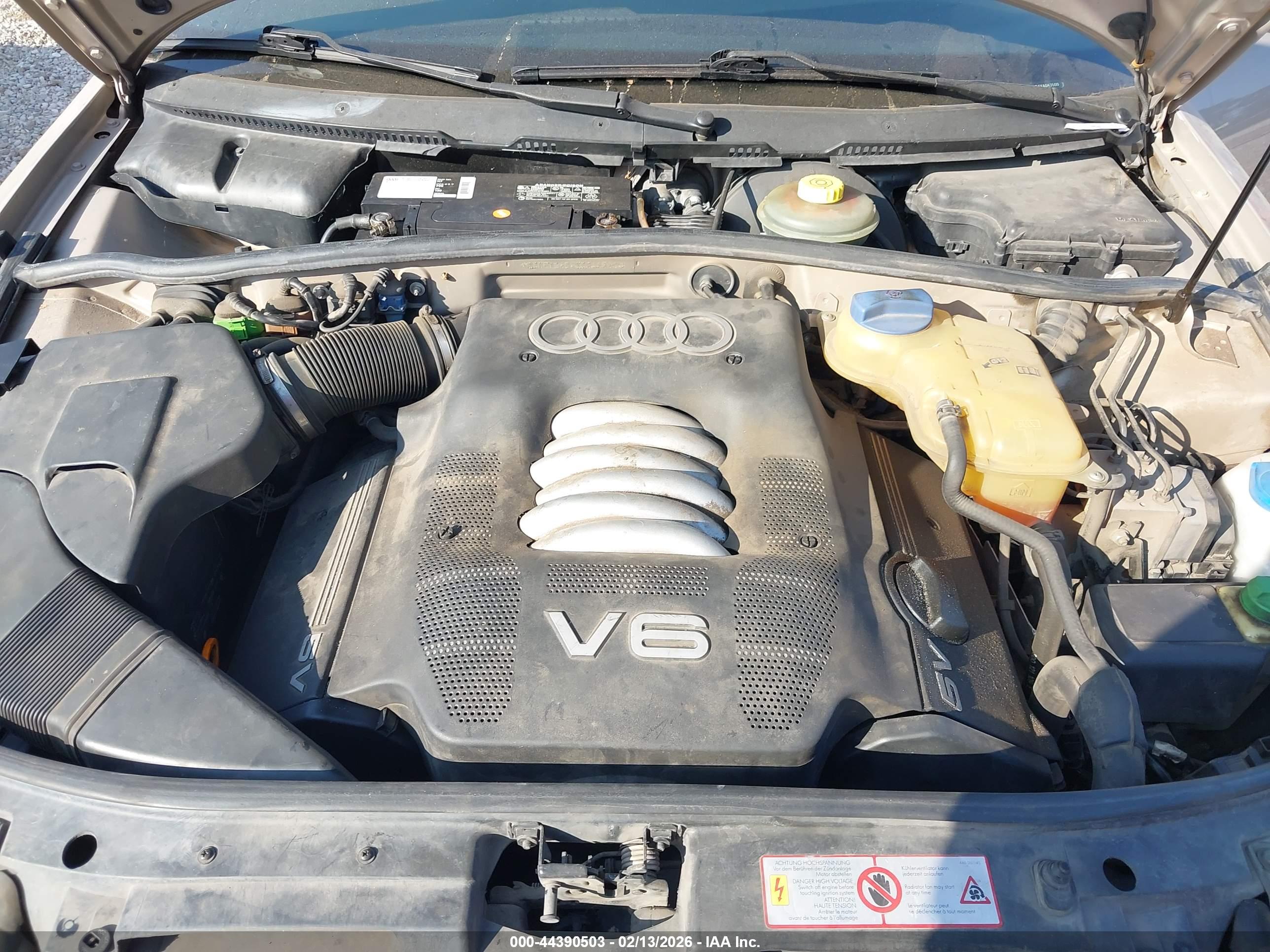 AUDI A4 image 10