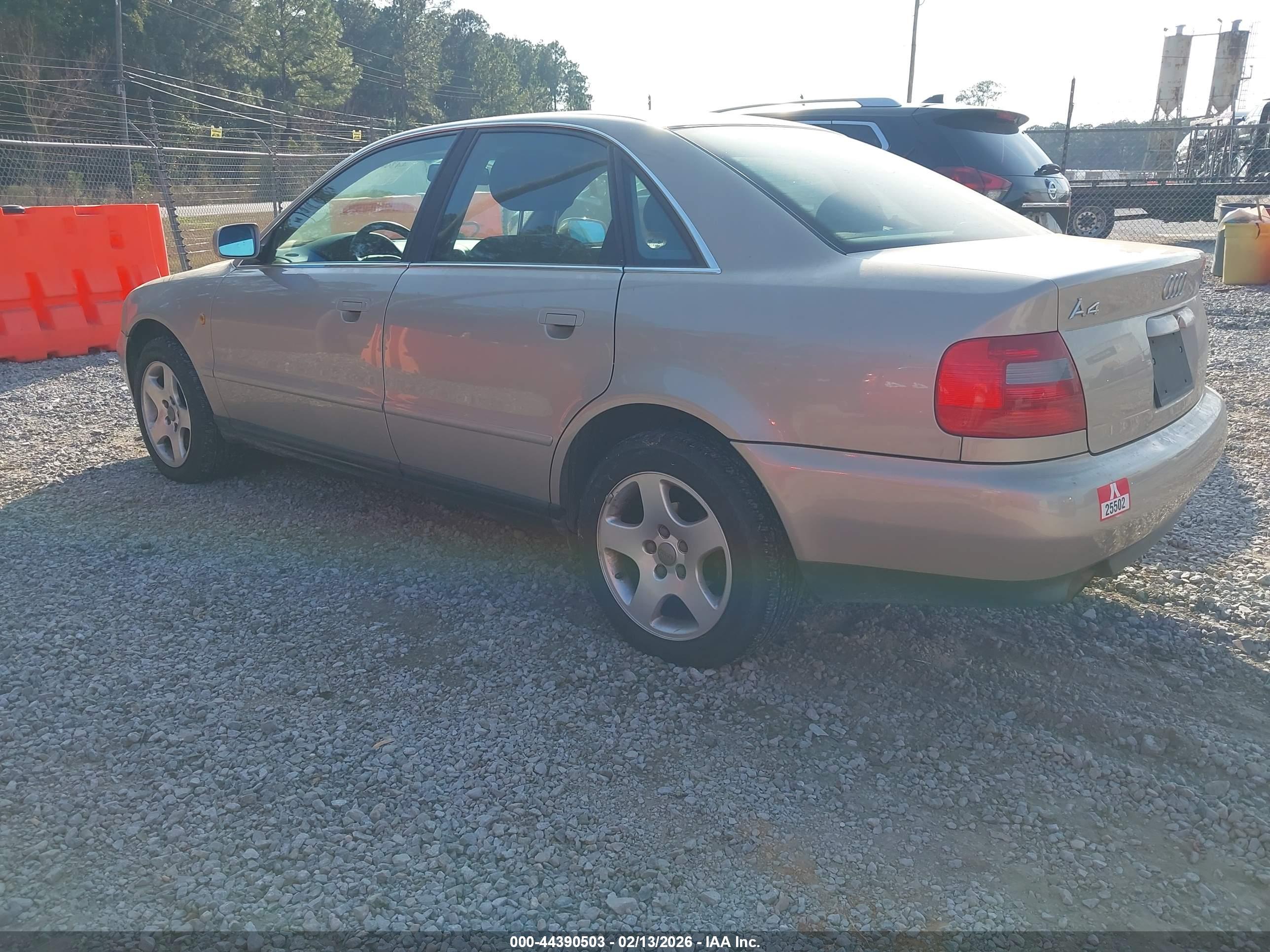 AUDI A4 image 3