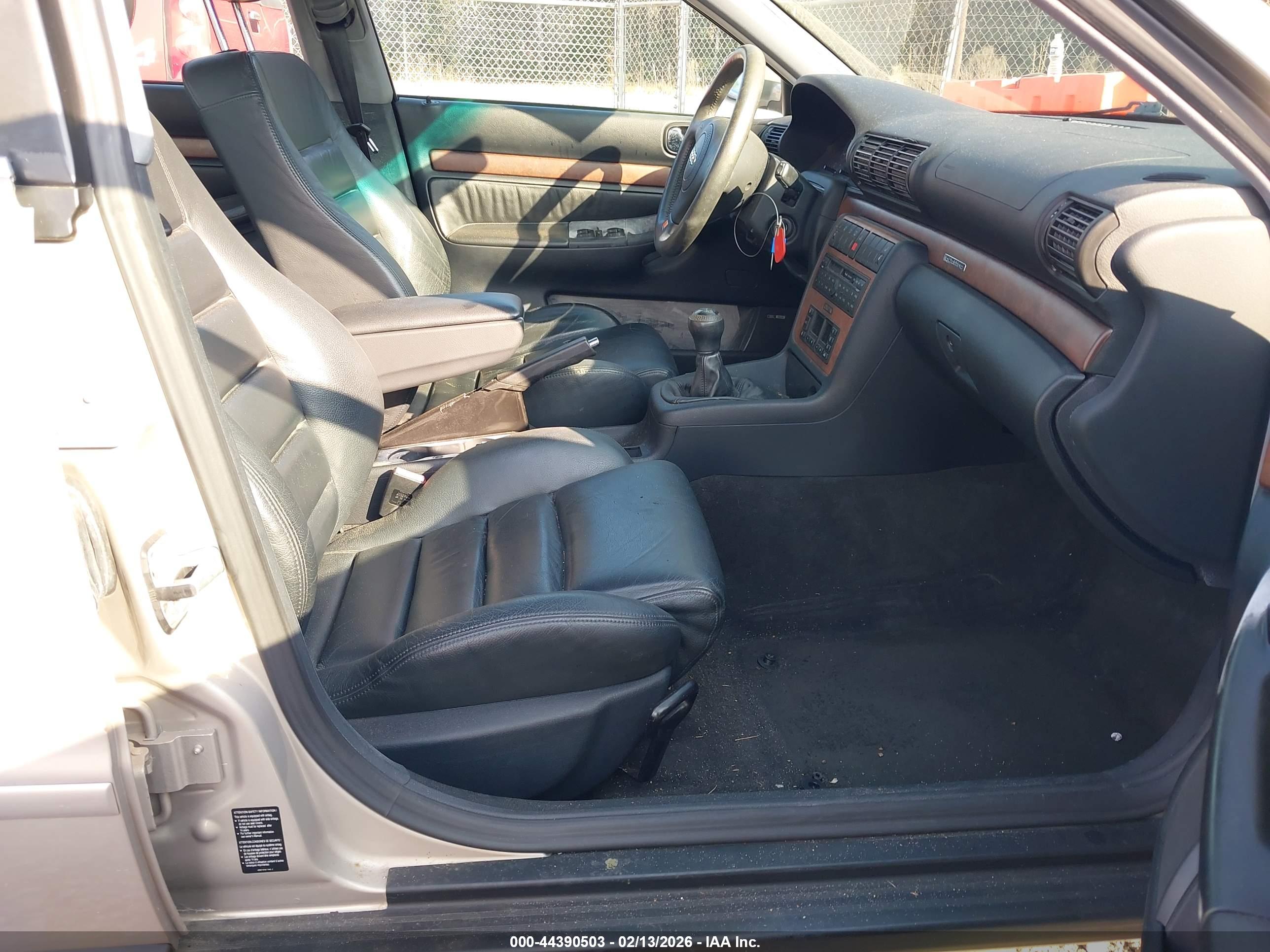 AUDI A4 image 5