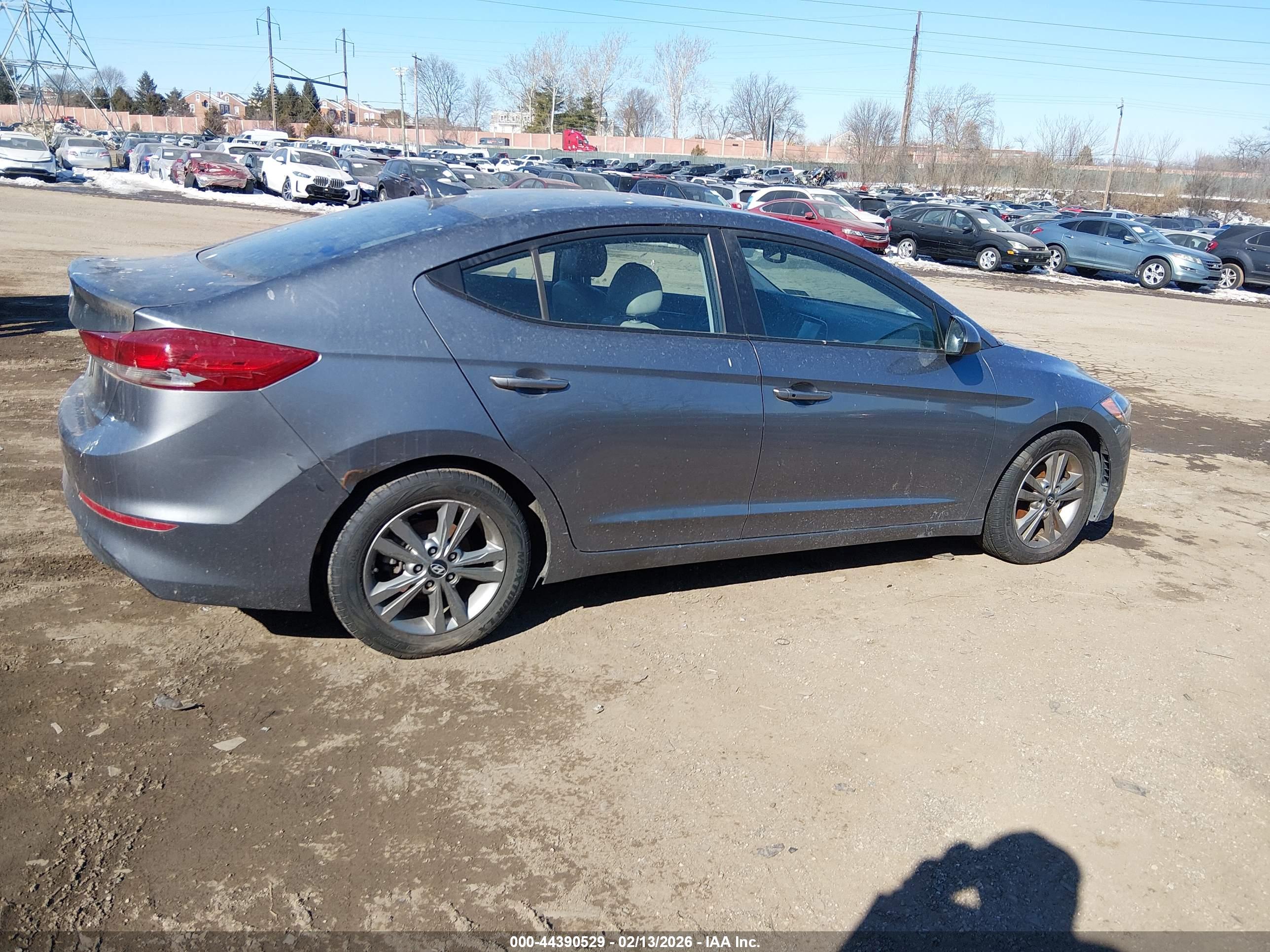 HYUNDAI ELANTRA image 4