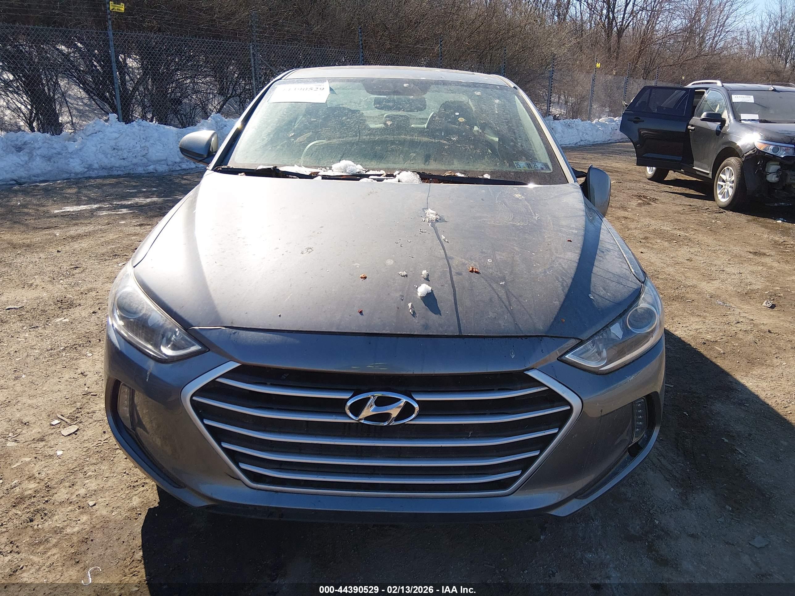 HYUNDAI ELANTRA image 6