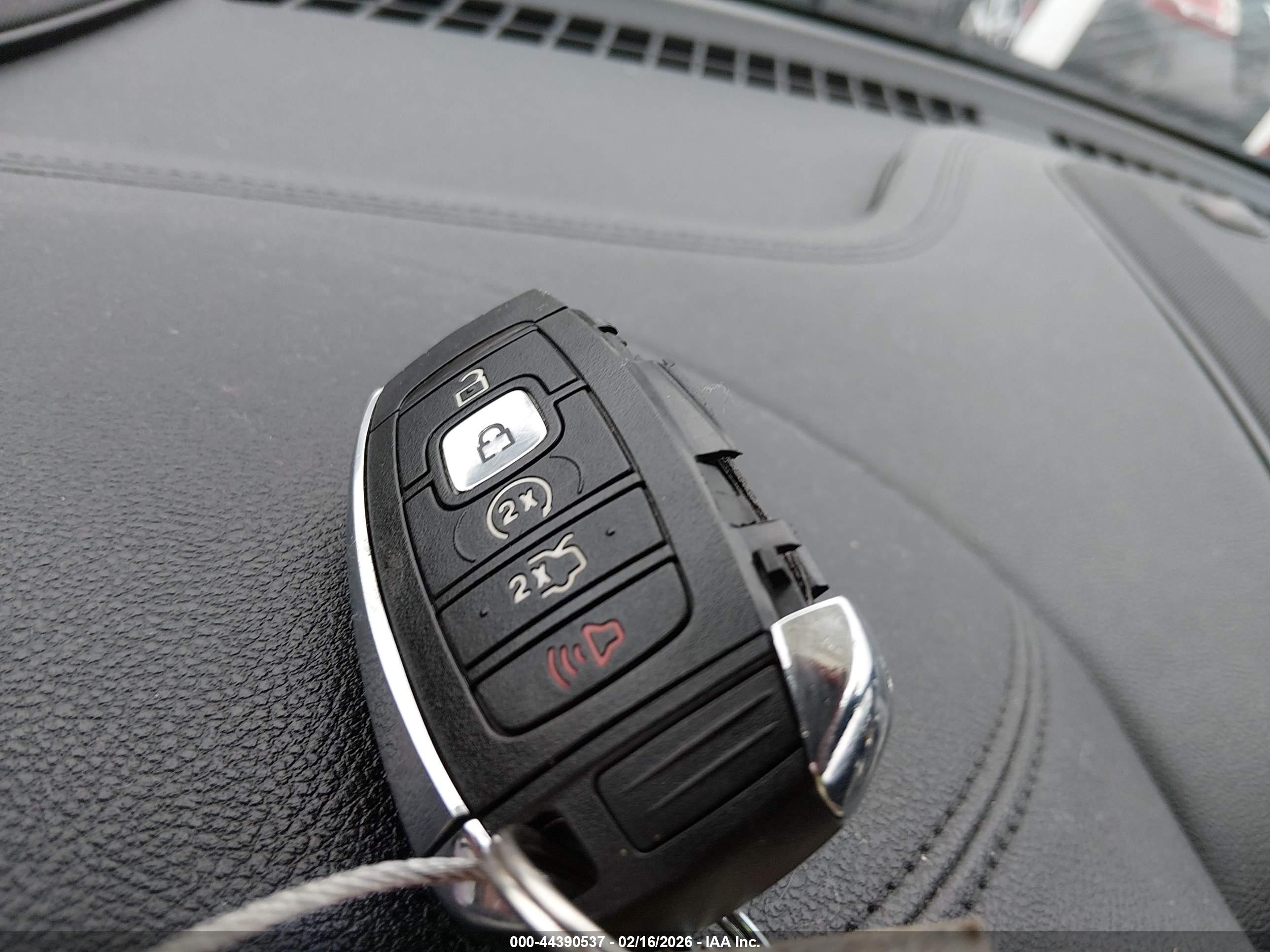 LINCOLN MKC image 11
