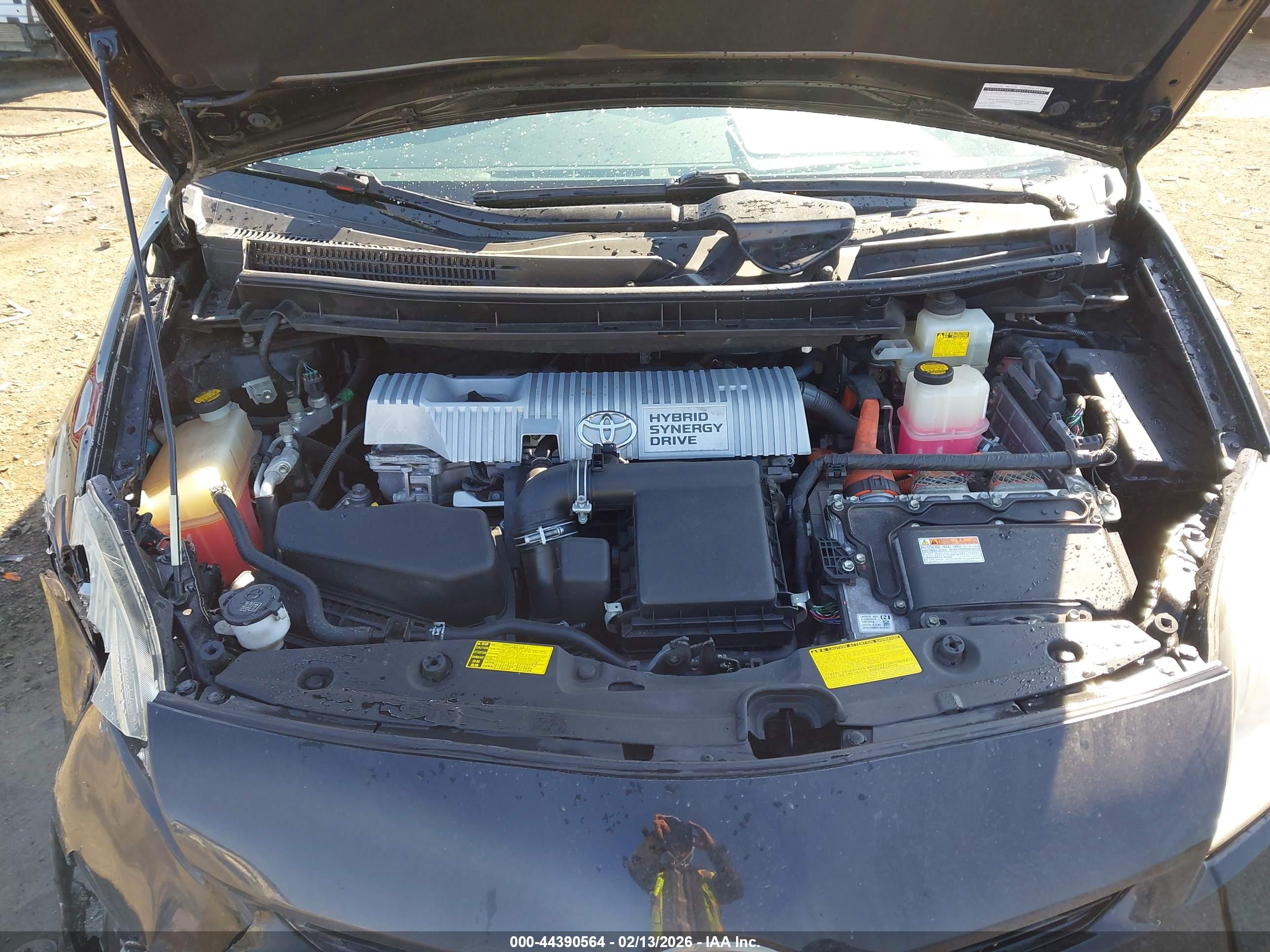 TOYOTA PRIUS image 10