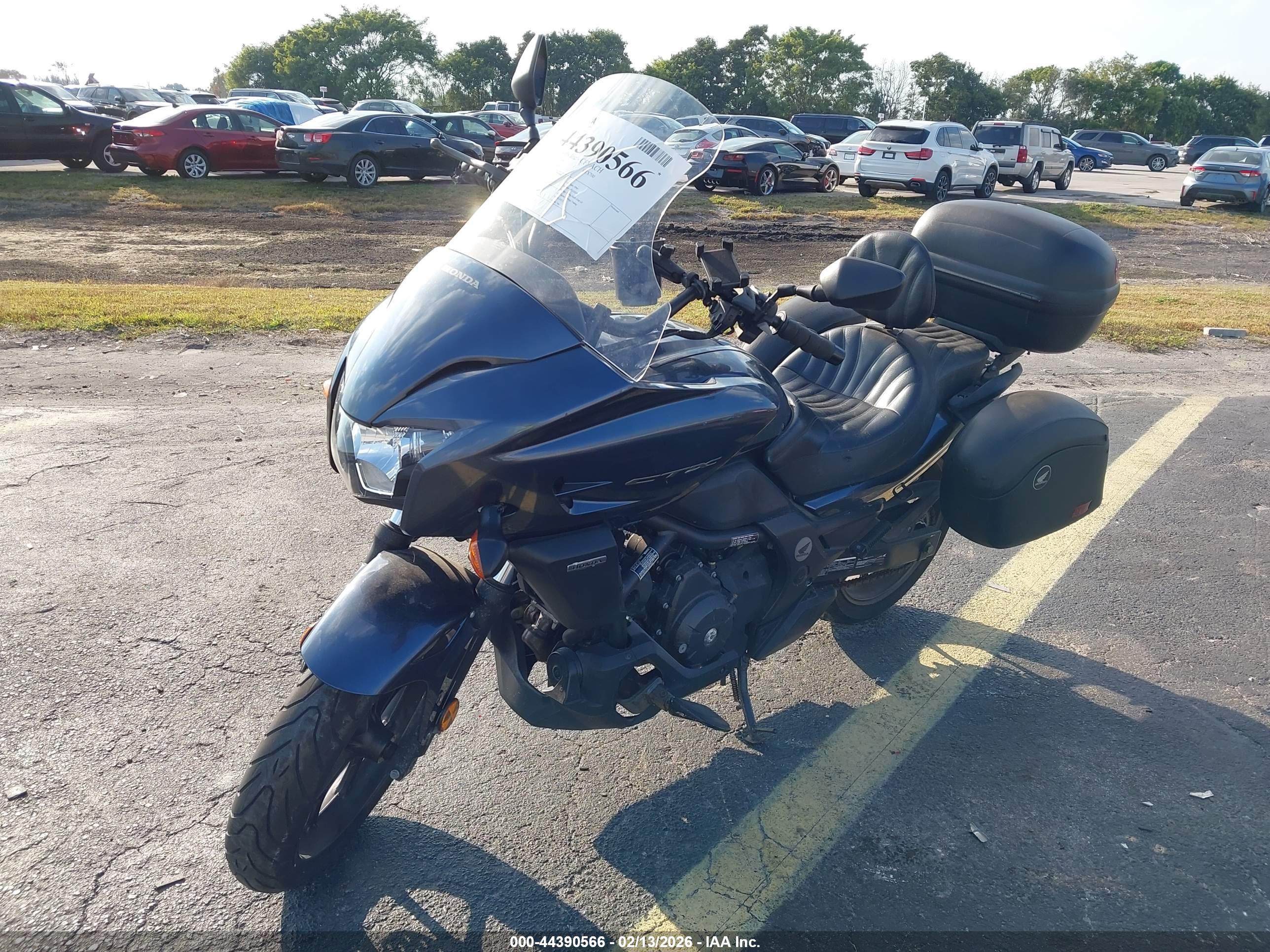 HONDA CTX700 image 2