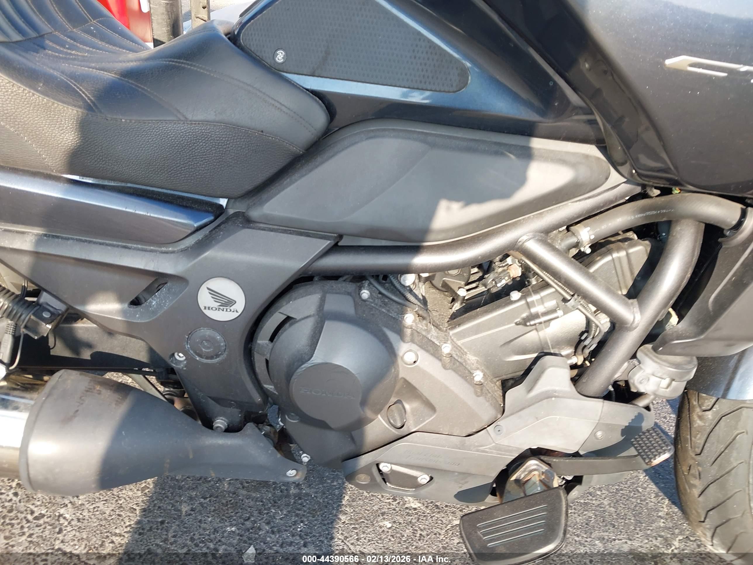HONDA CTX700 image 8