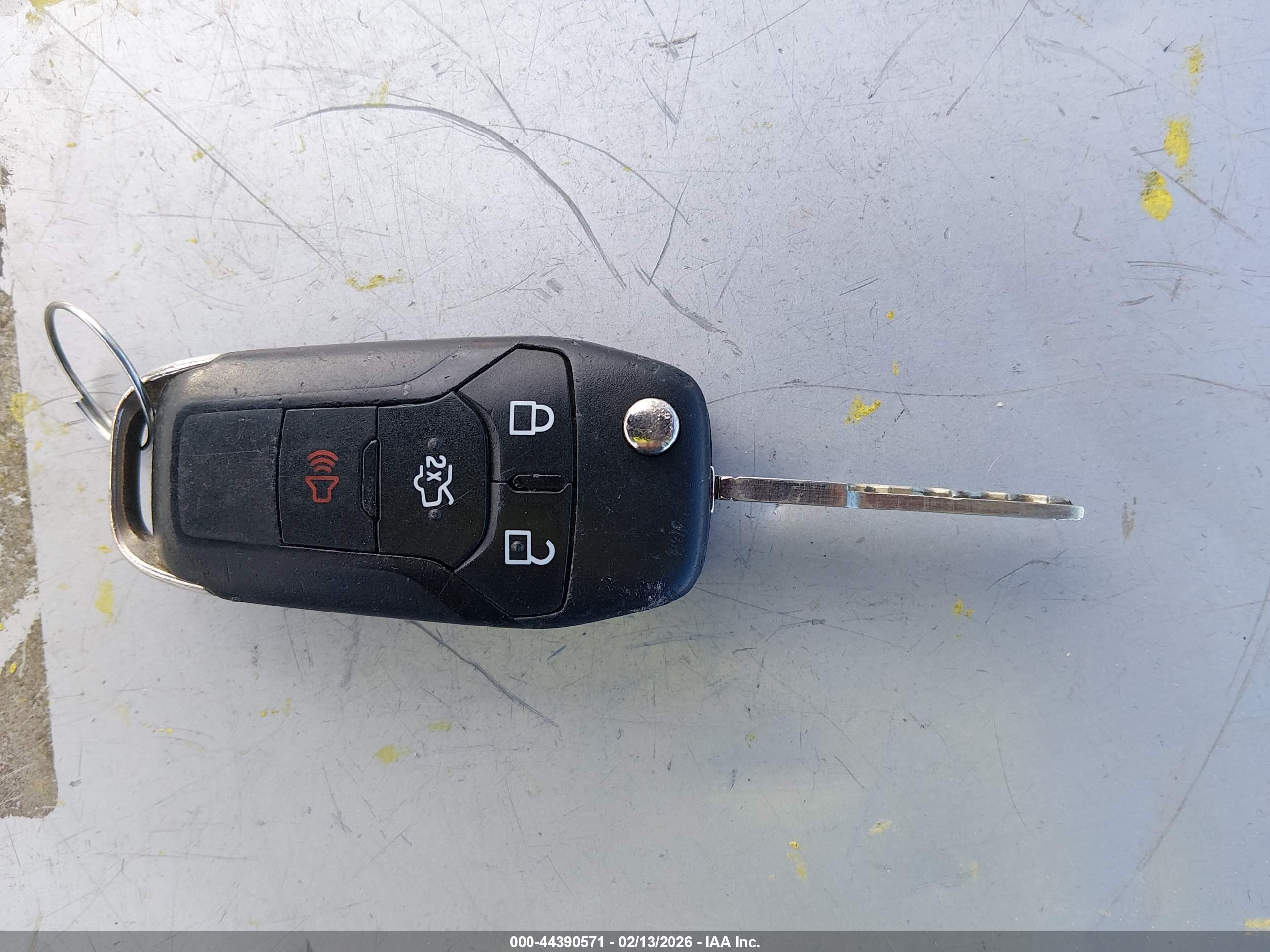 FORD FUSION image 11