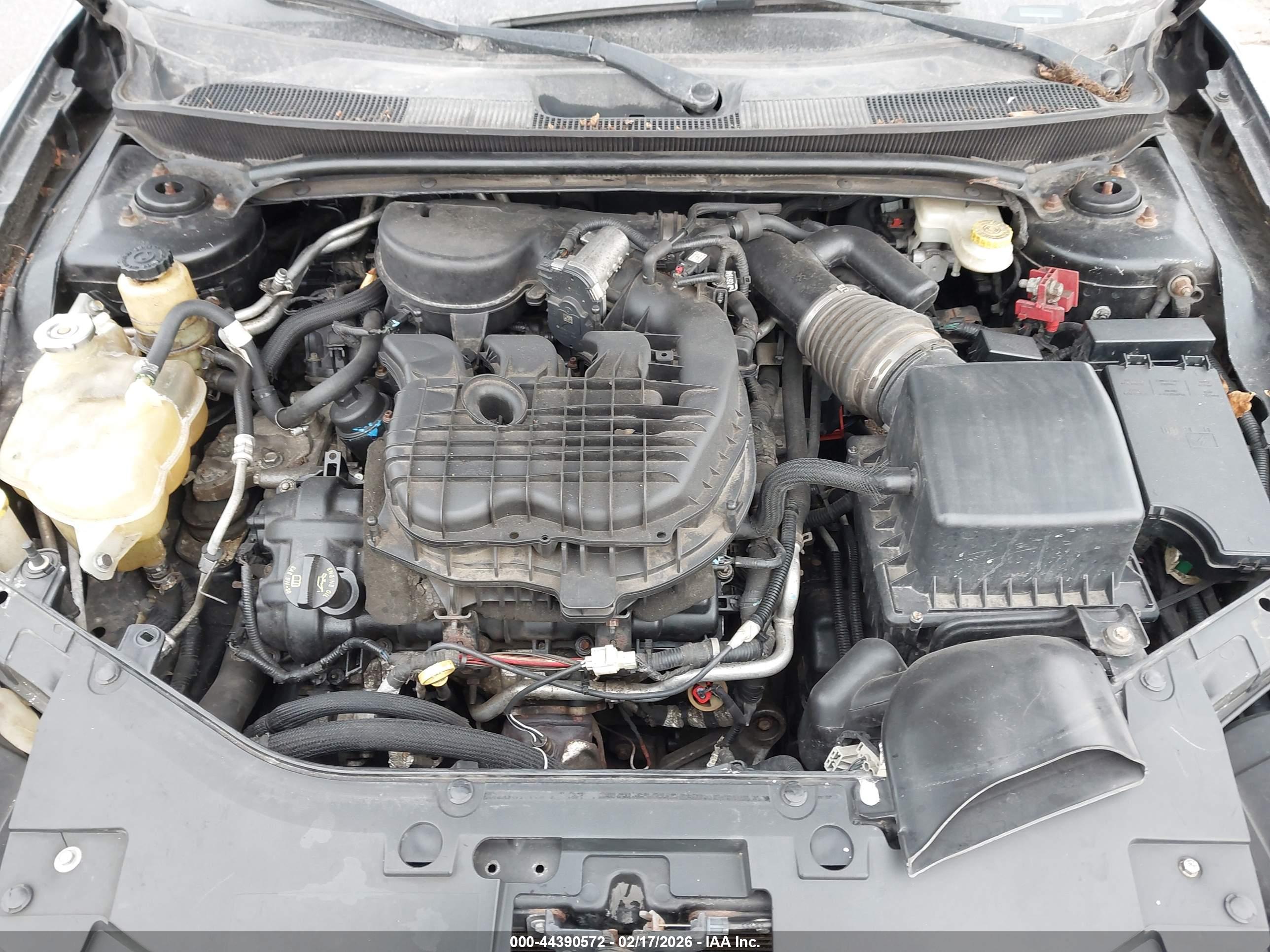 CHRYSLER 200 image 10