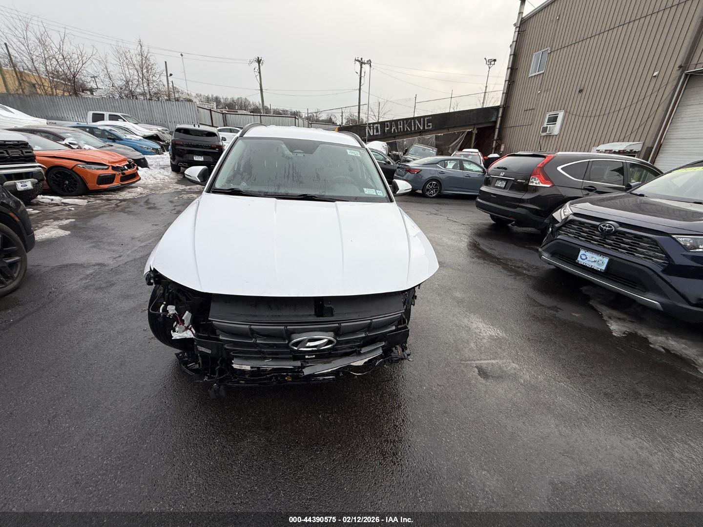 HYUNDAI TUCSON image 6
