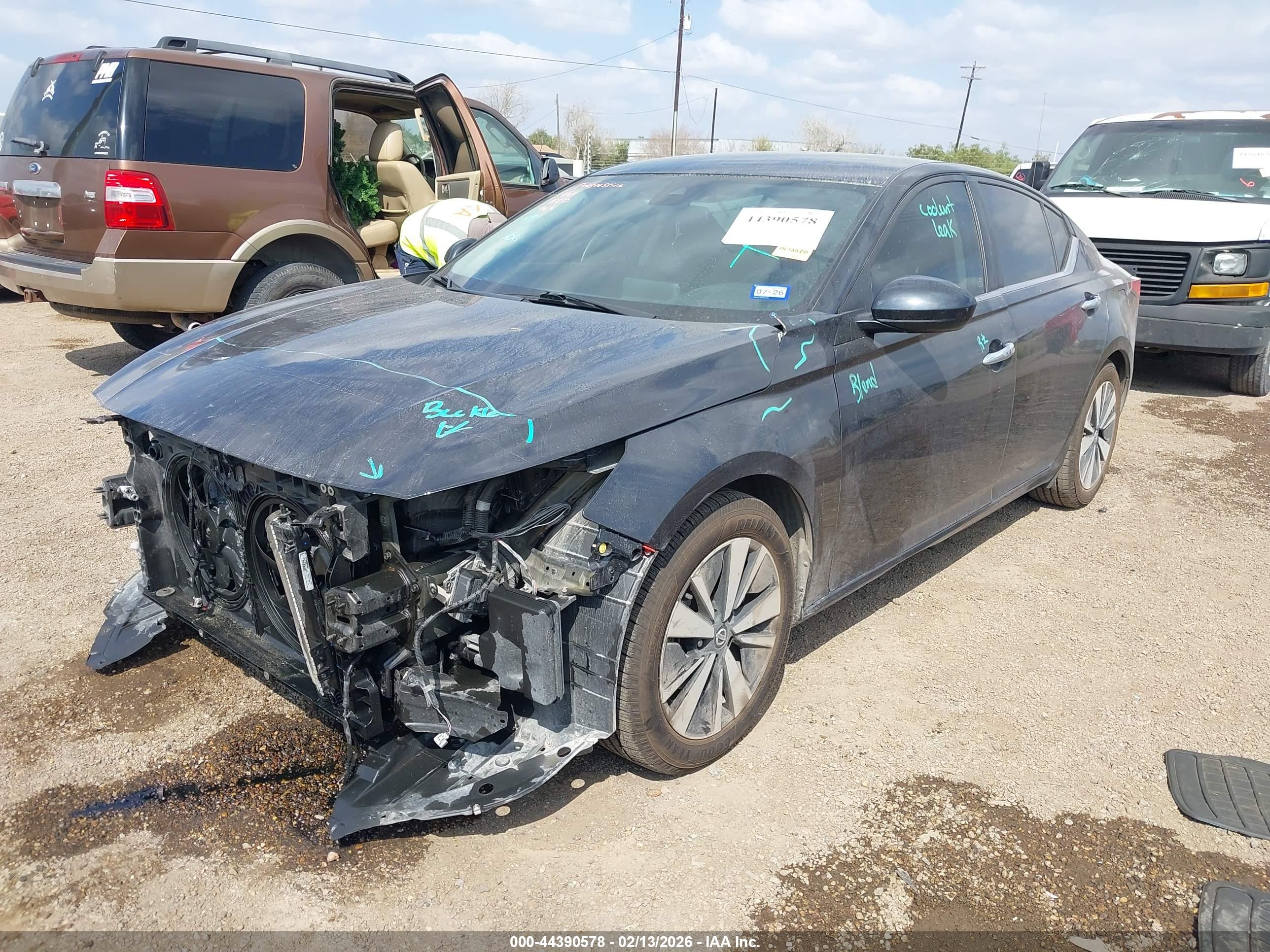 NISSAN ALTIMA image 2