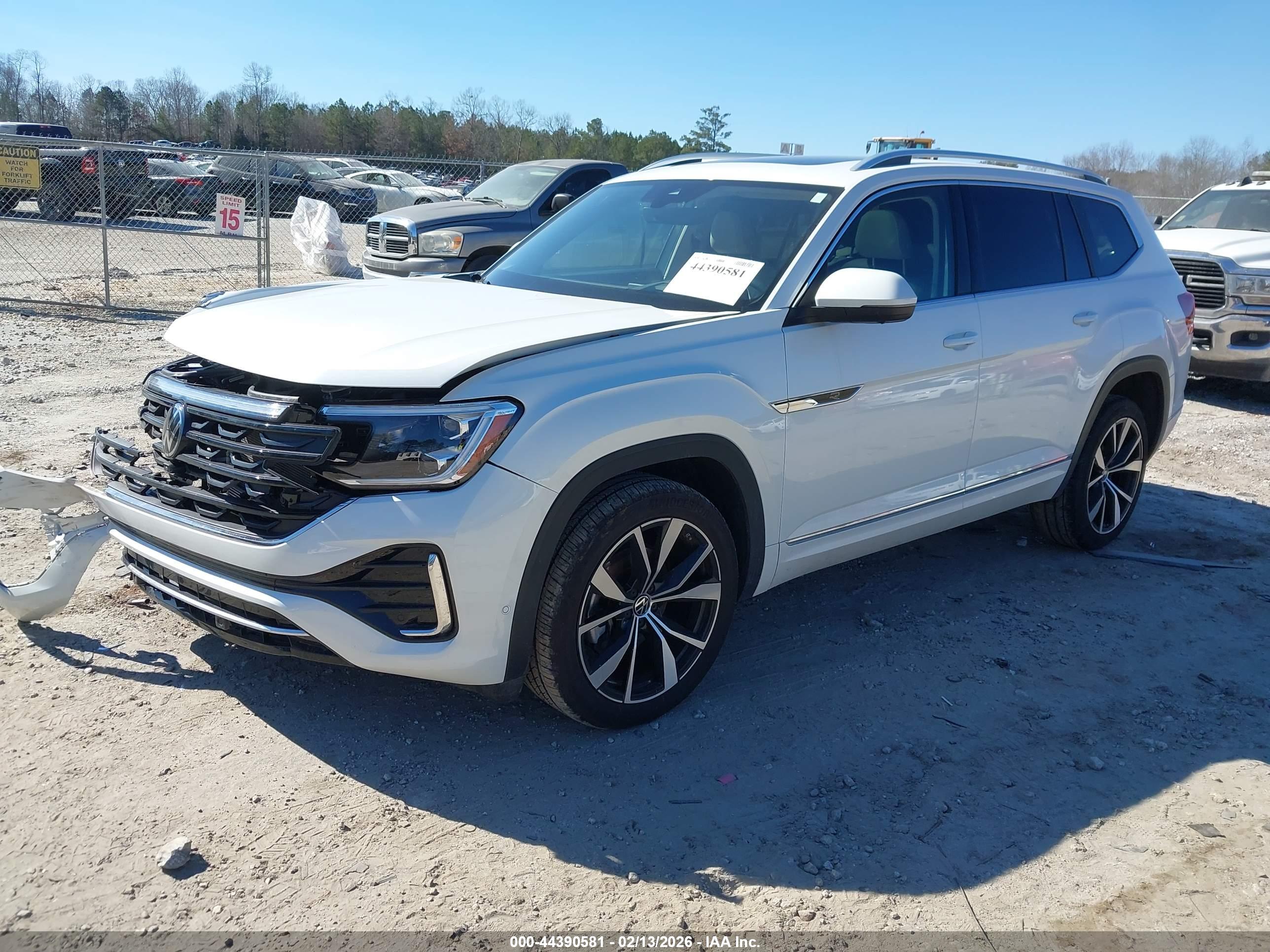 VOLKSWAGEN ATLAS image 2