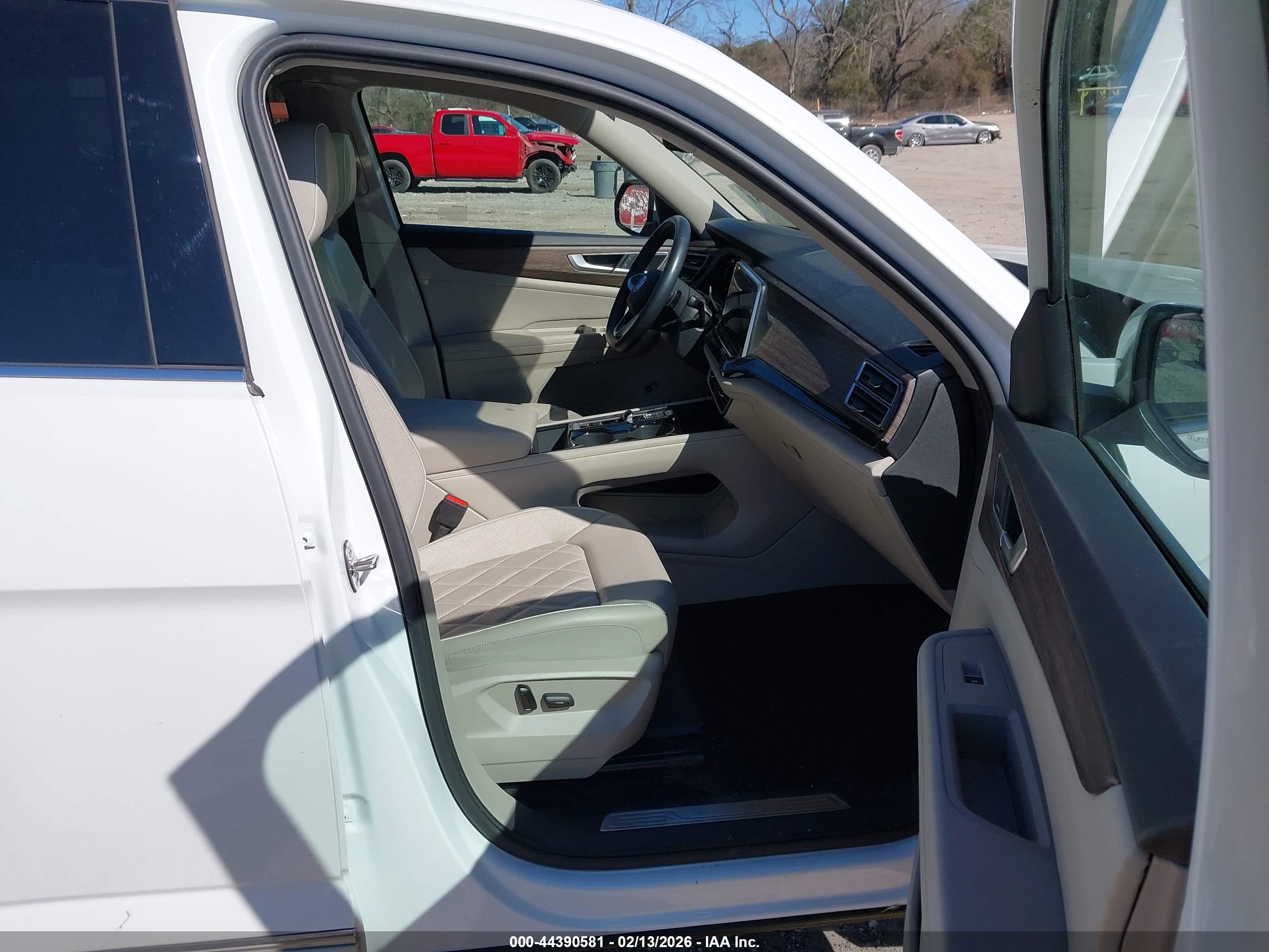 VOLKSWAGEN ATLAS image 5