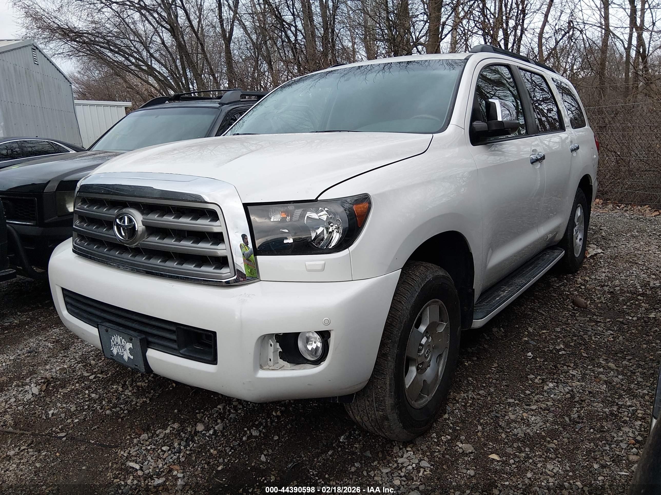 TOYOTA SEQUOIA image 2