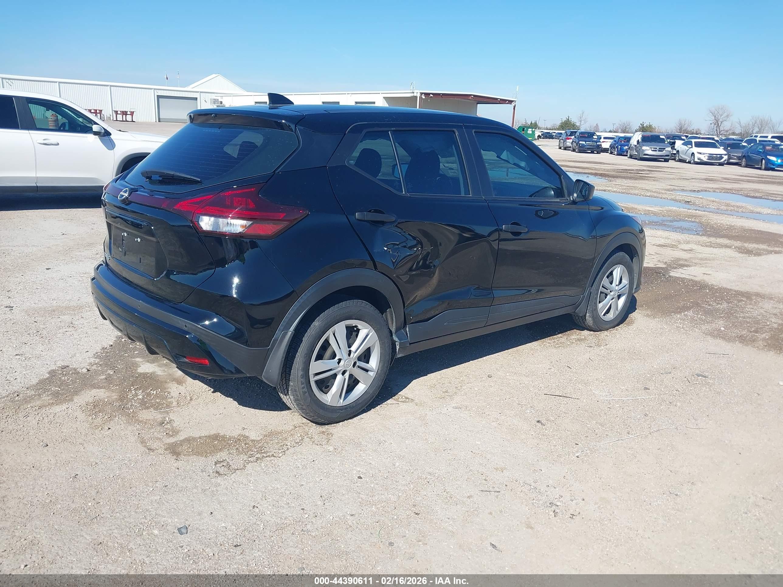 NISSAN KICKS image 4
