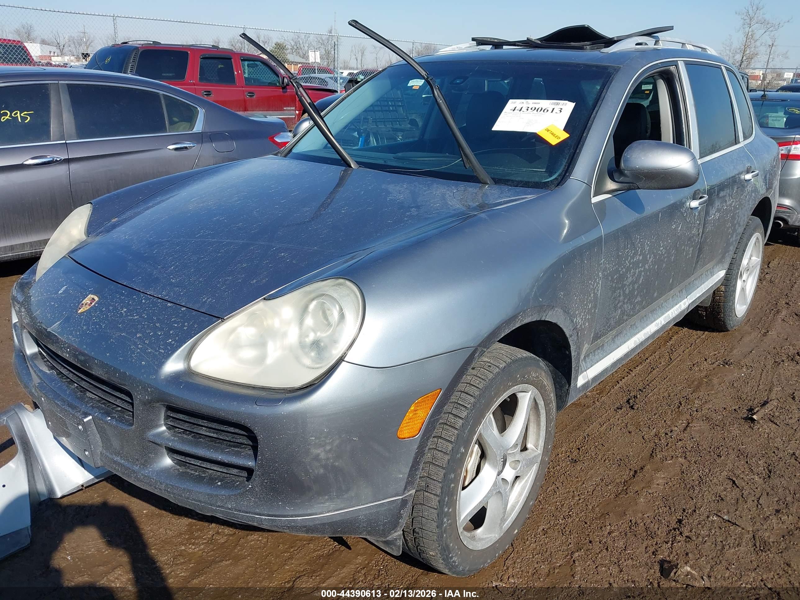 PORSCHE CAYENNE image 2