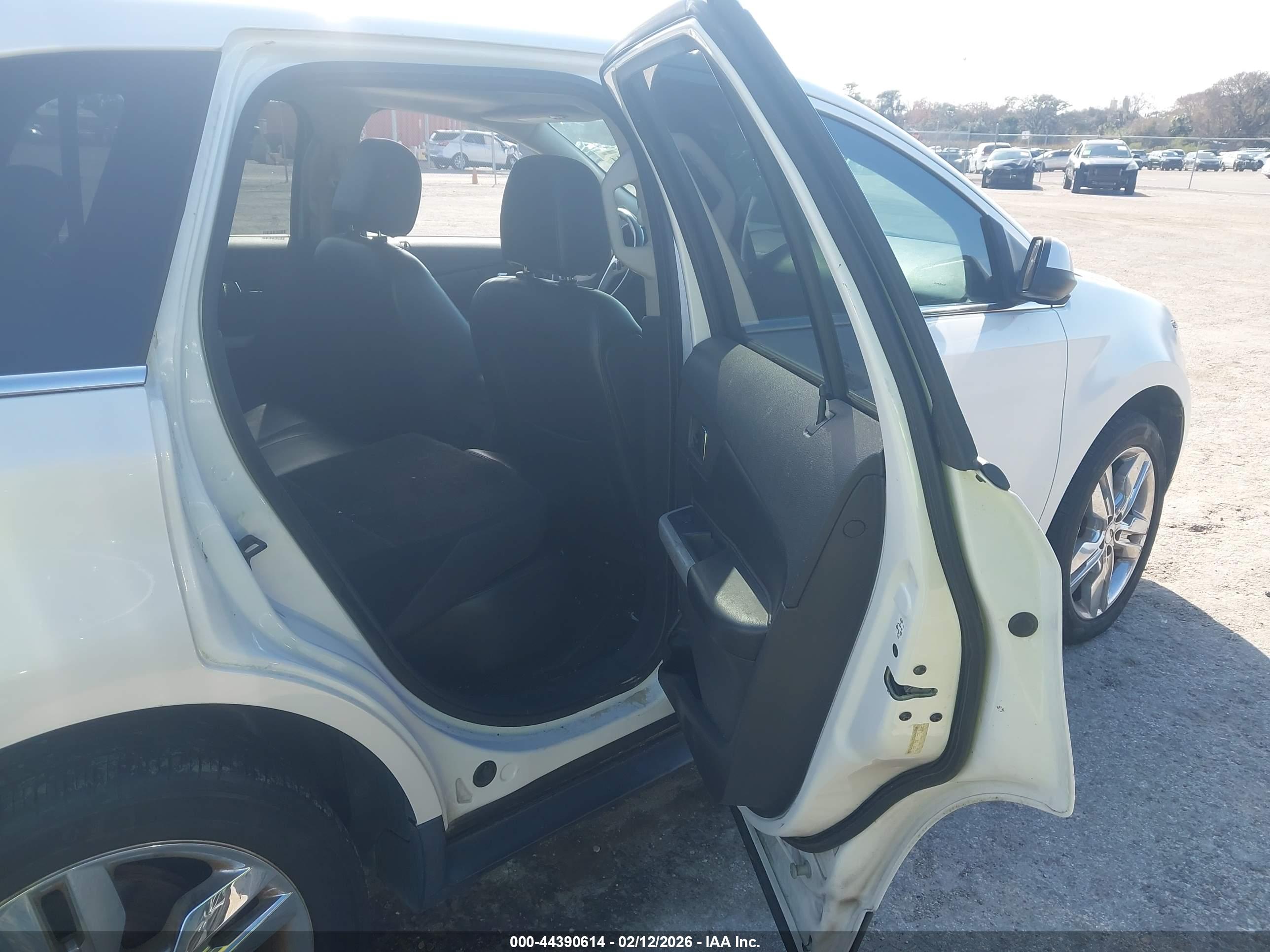 FORD EDGE image 8
