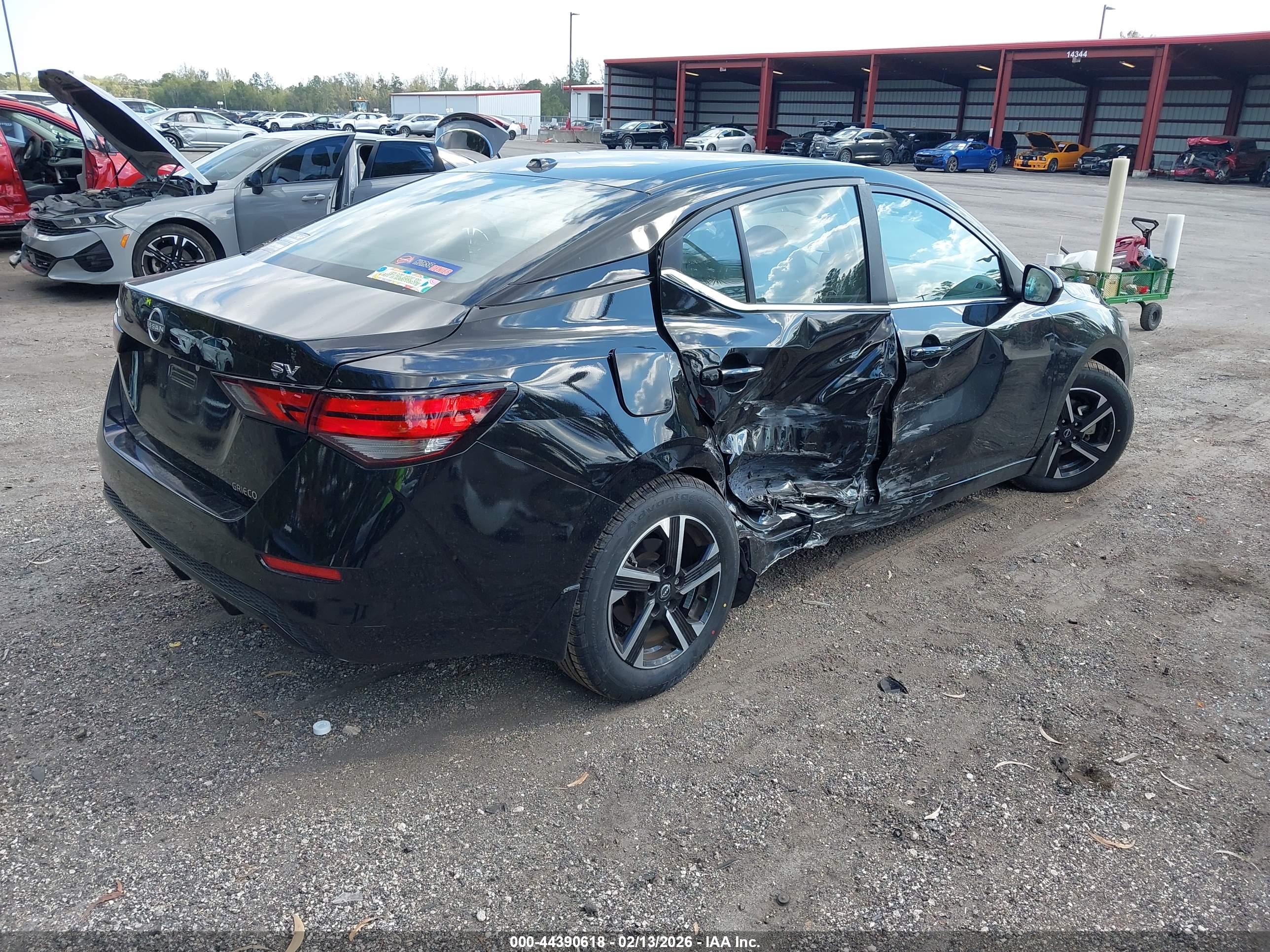 NISSAN SENTRA image 4