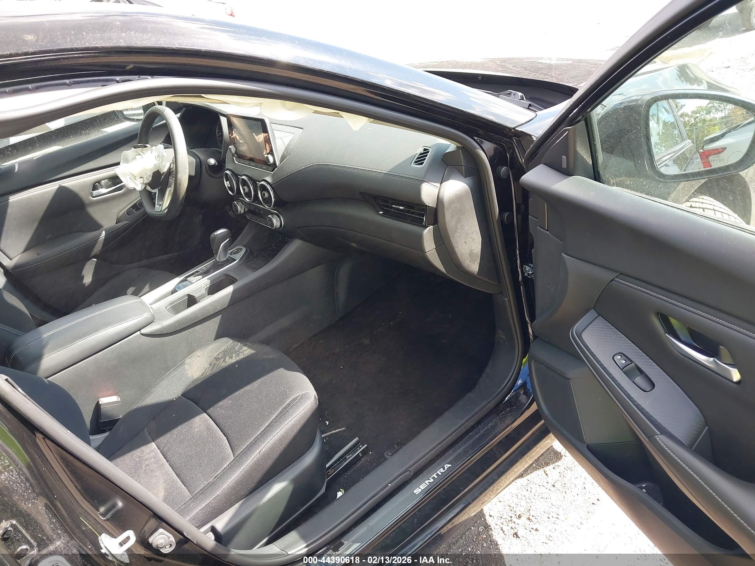 NISSAN SENTRA image 5