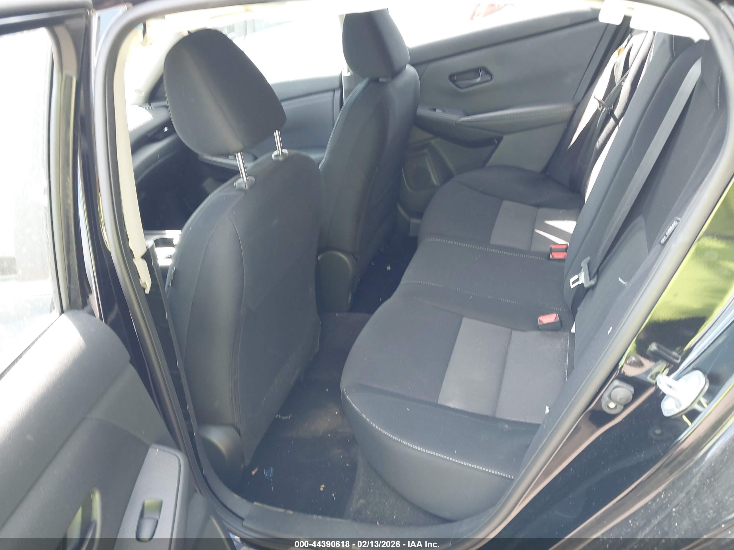 NISSAN SENTRA image 8