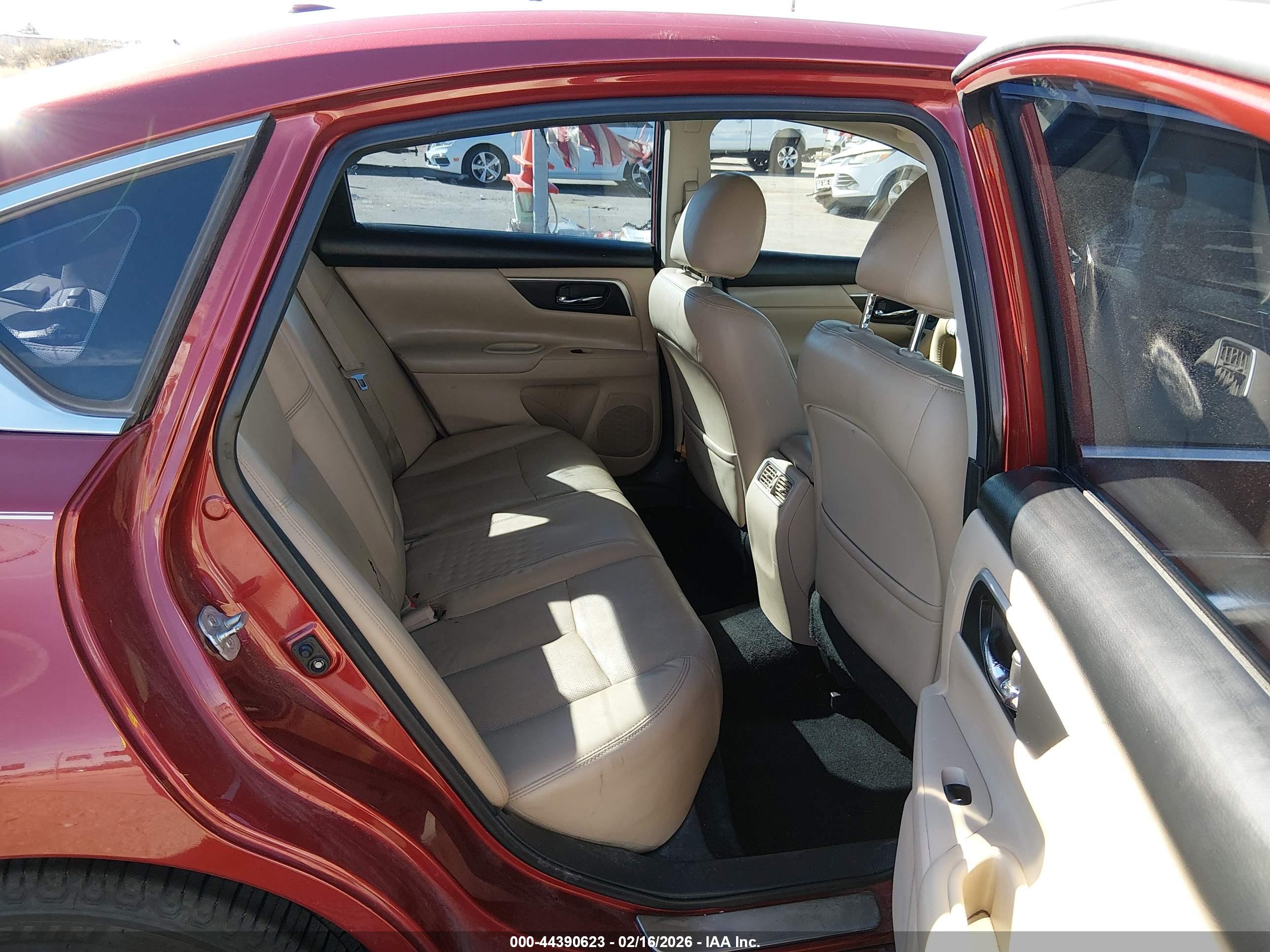 NISSAN ALTIMA image 8