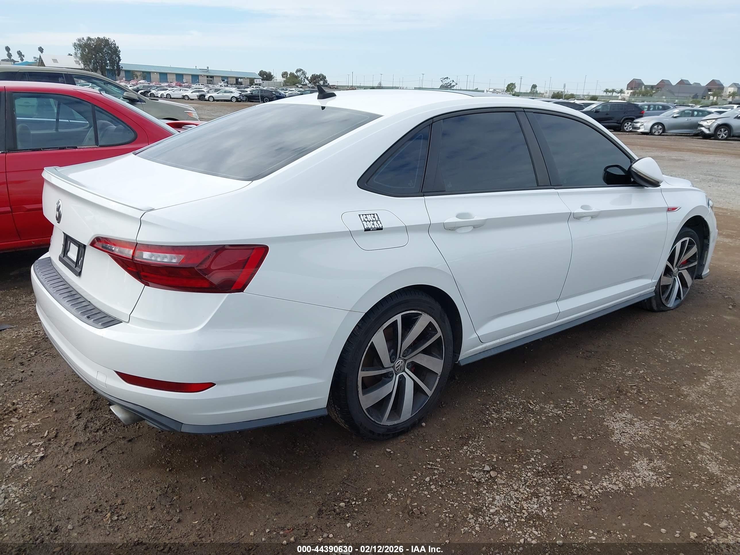 VOLKSWAGEN JETTA image 4