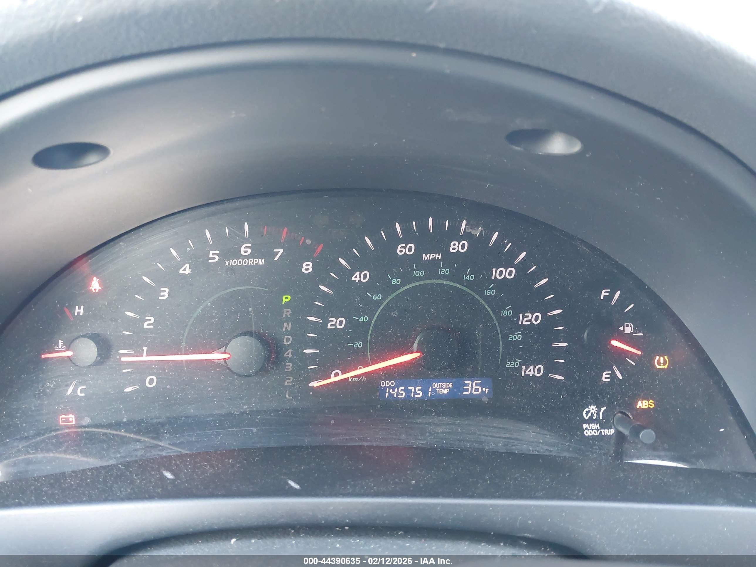 TOYOTA CAMRY image 7
