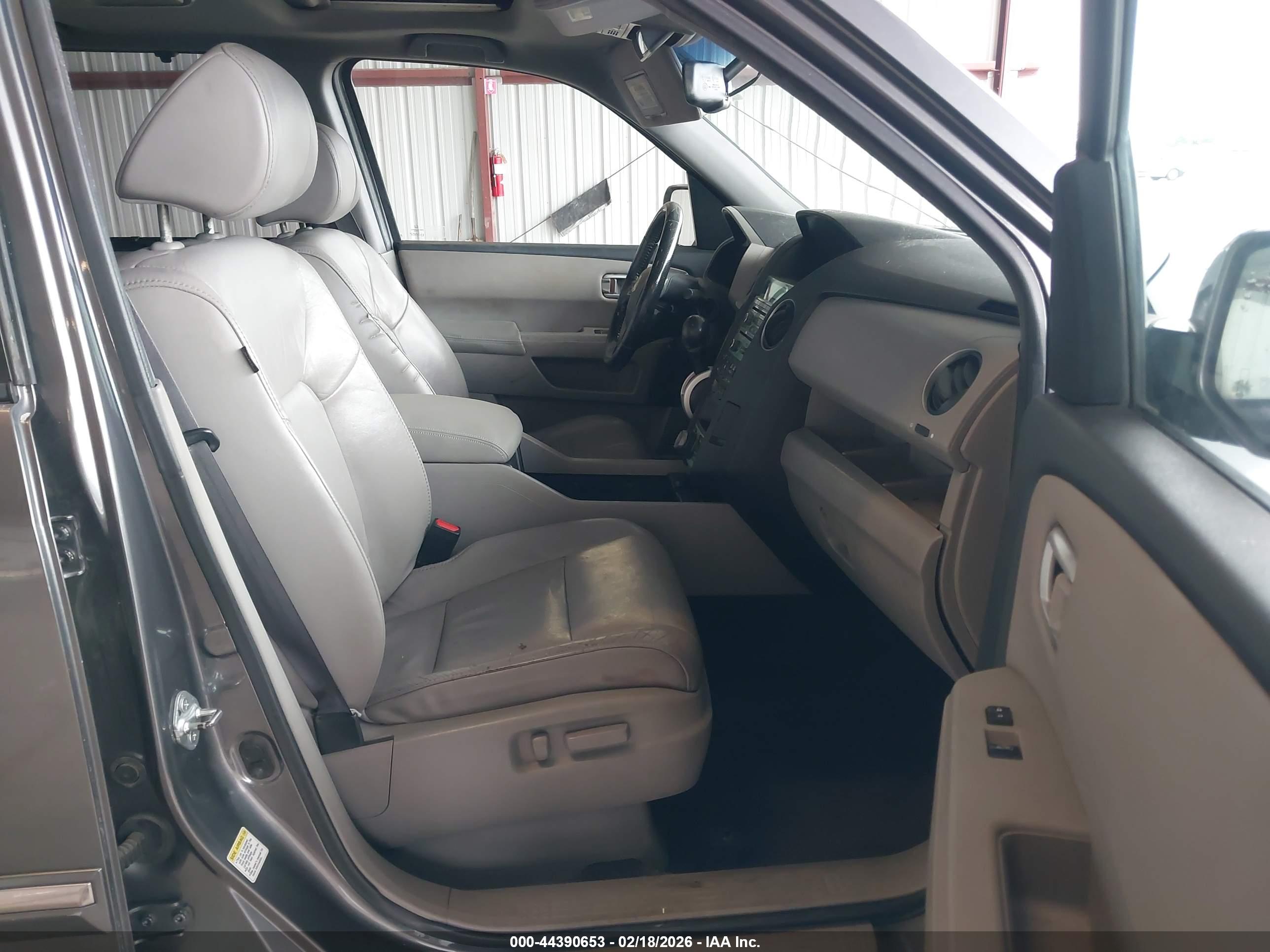 HONDA PILOT image 5
