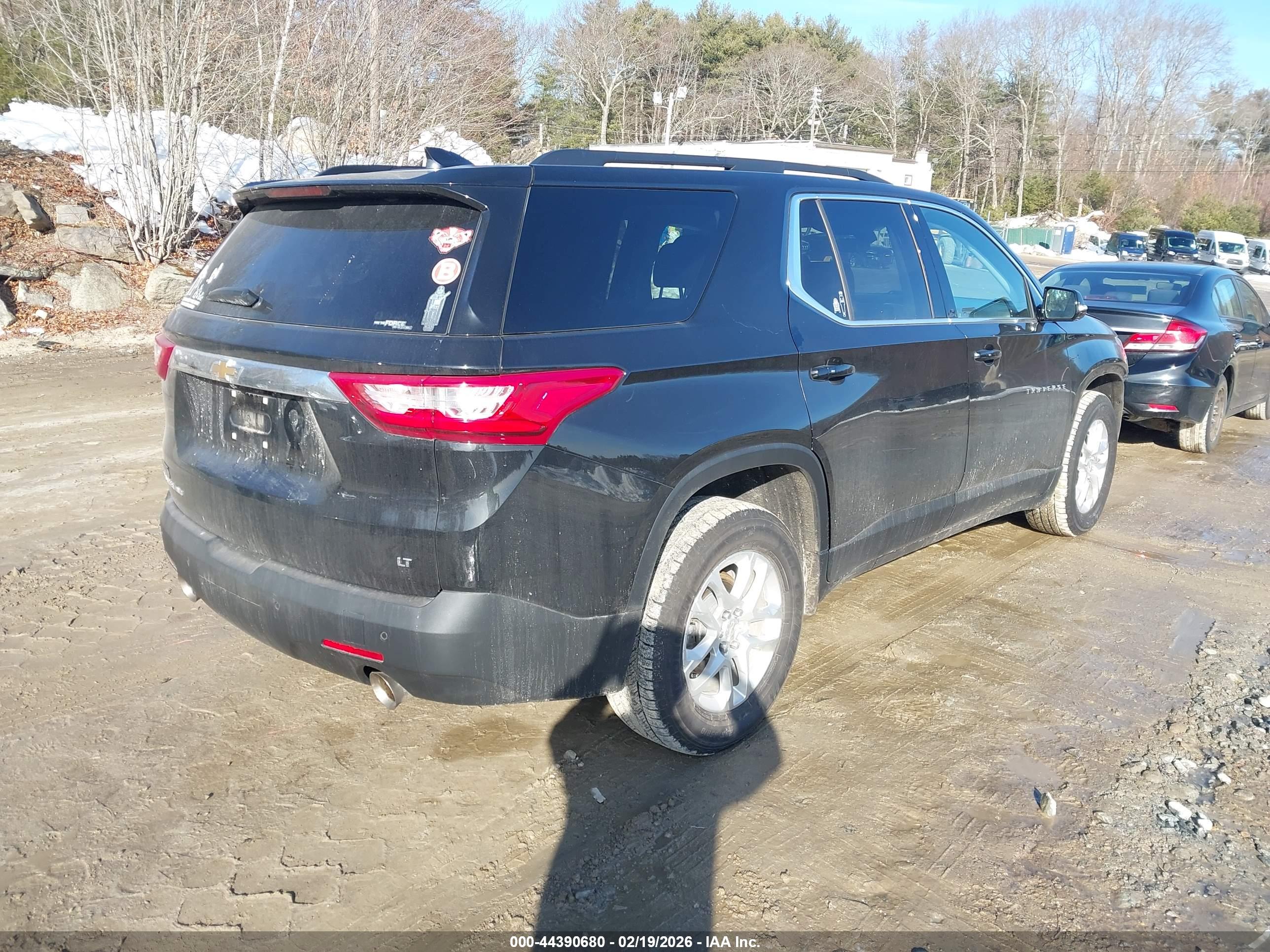 CHEVROLET TRAVERSE image 4