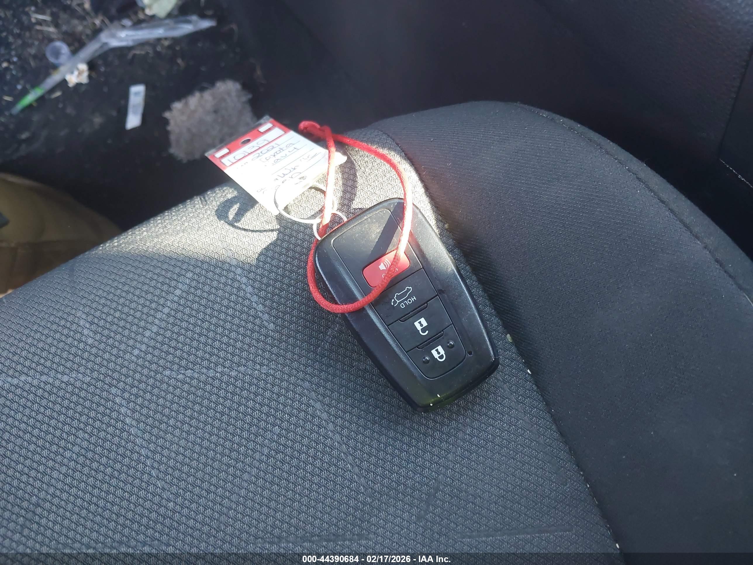 TOYOTA RAV4 image 11
