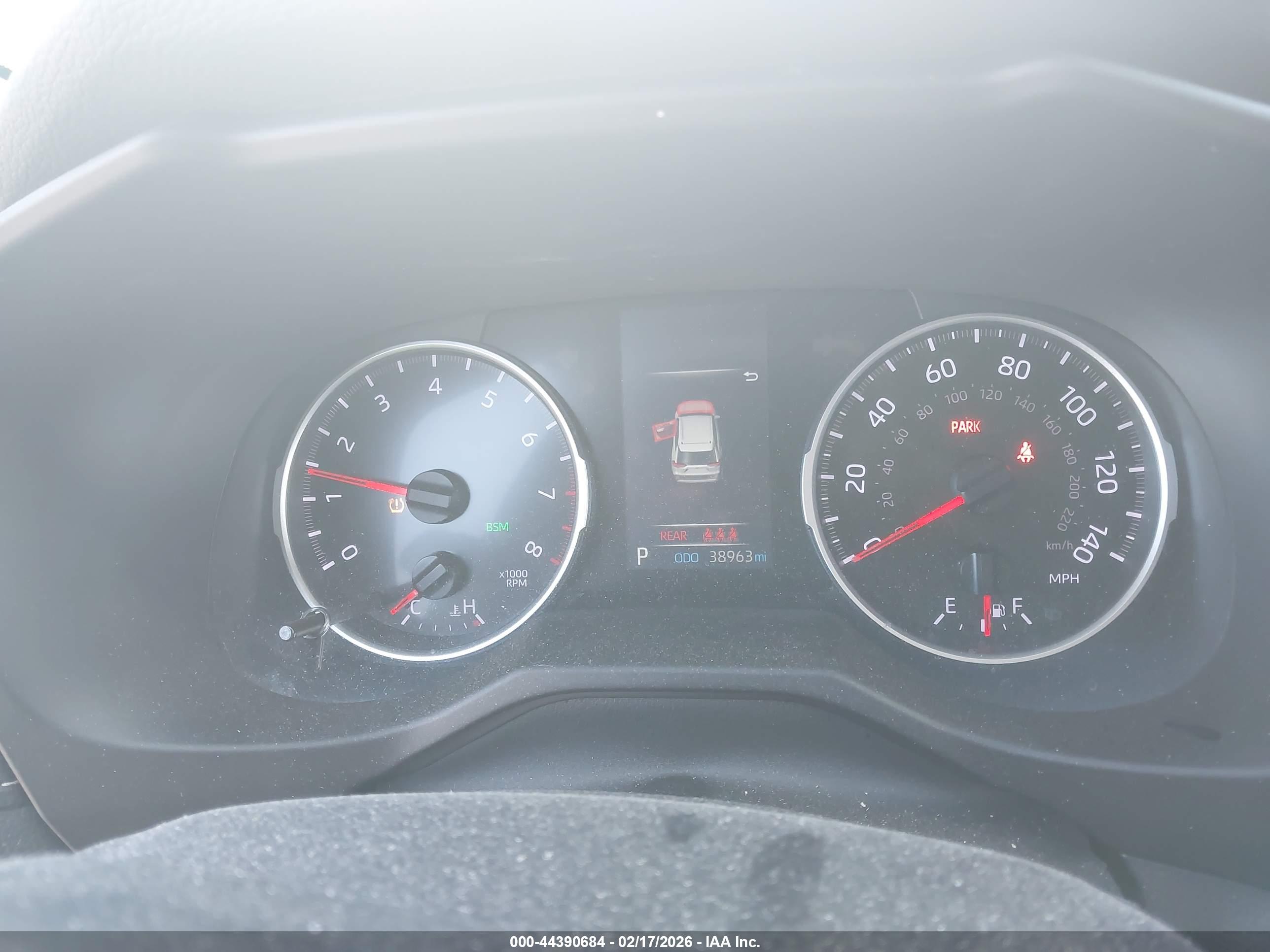 TOYOTA RAV4 image 7