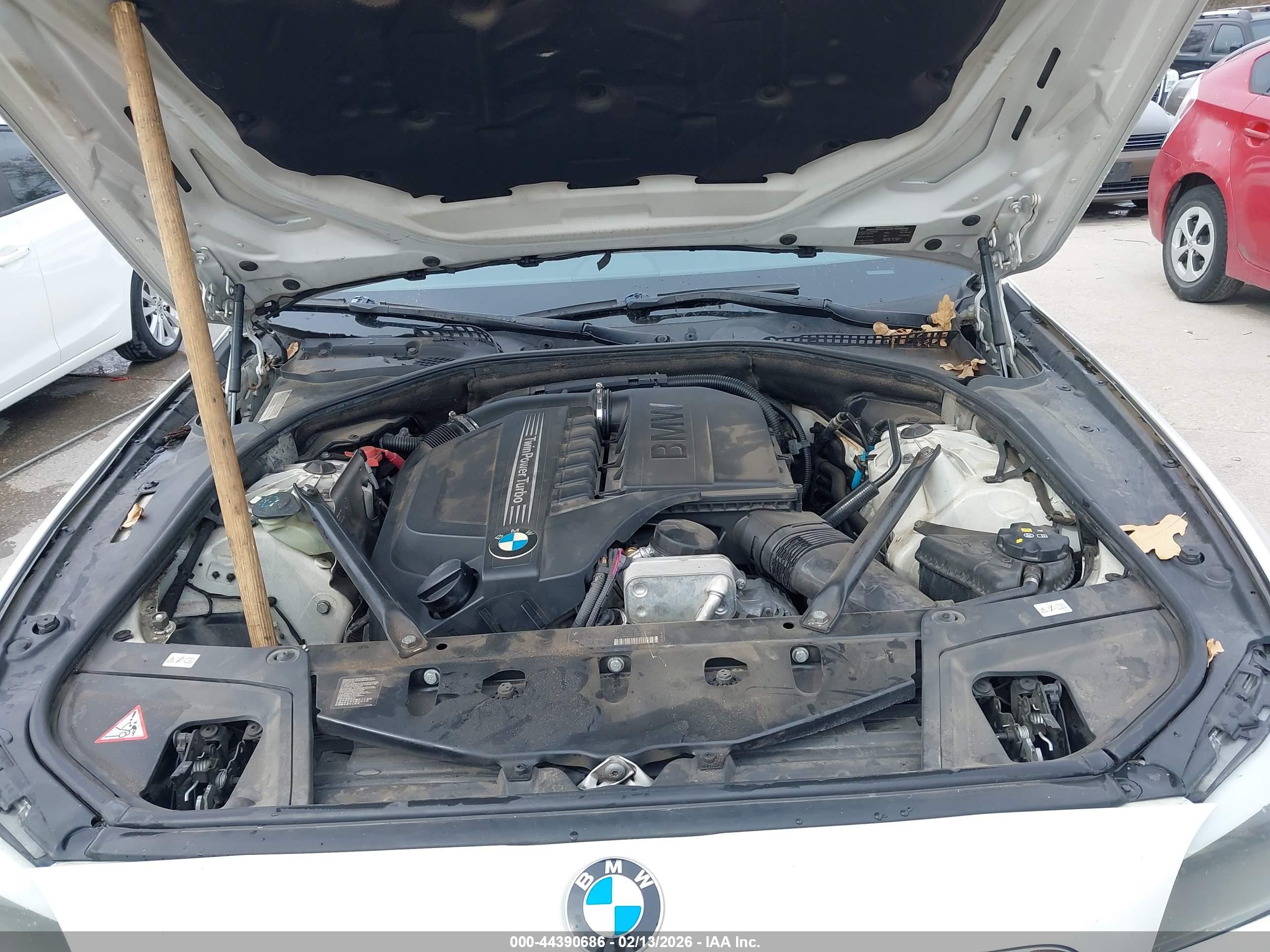 BMW 535I image 10