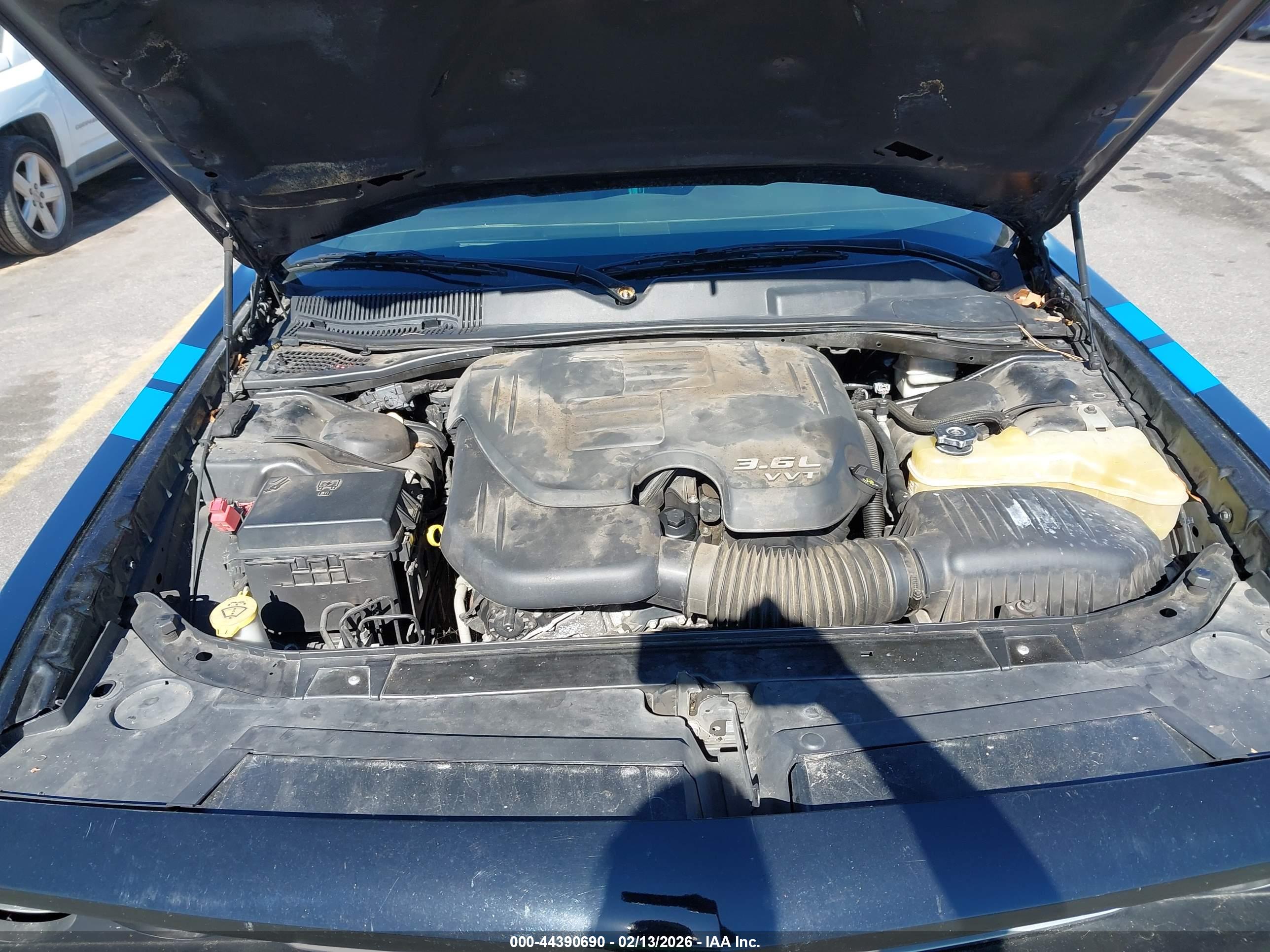 DODGE CHALLENGER image 10