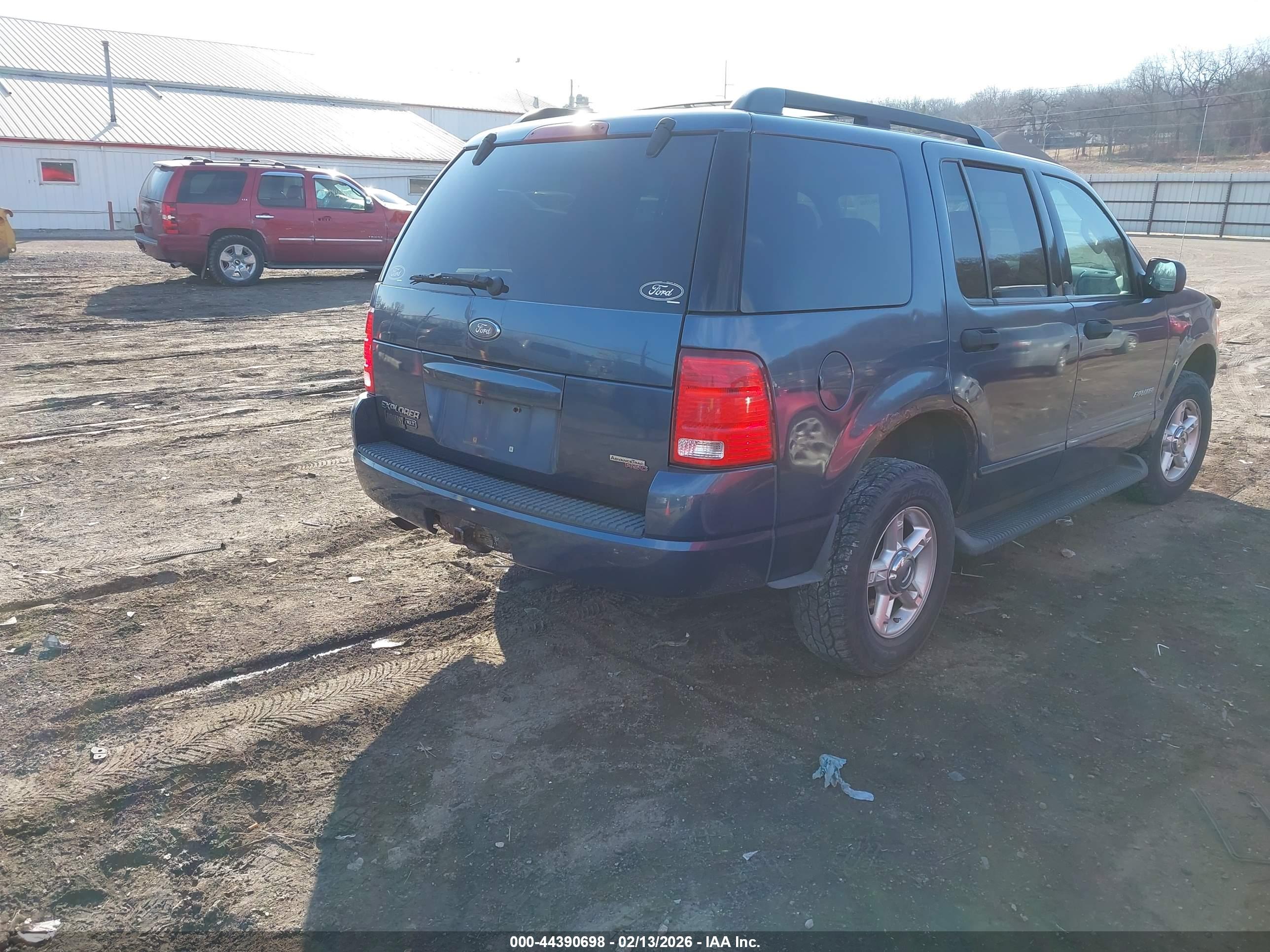 FORD EXPLORER image 4